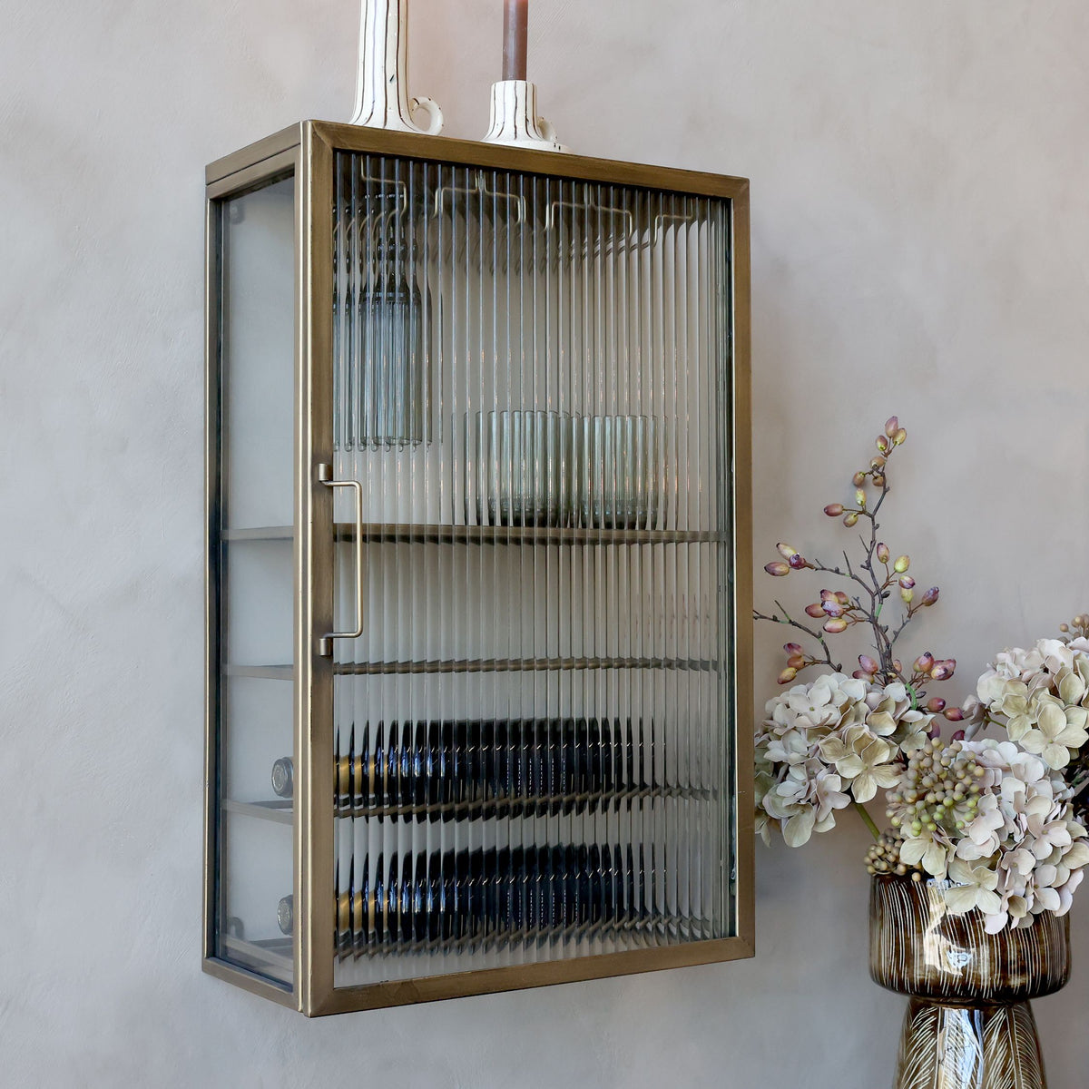 Barschrank mit Halter aus Glas und Eisen, Antik-Messing