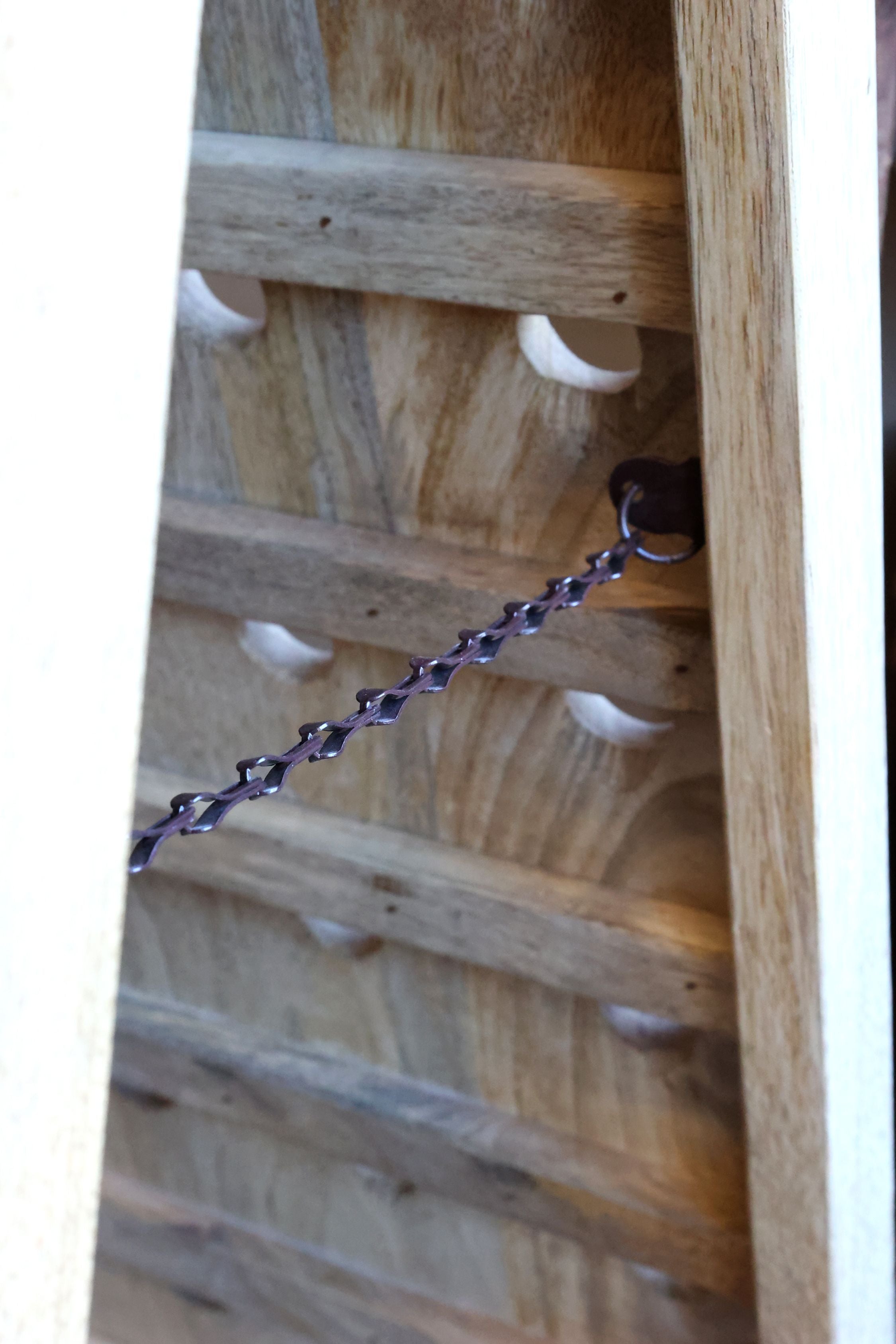 Französische Weinhalter Regal aus Mangoholz, 120 cm hoch