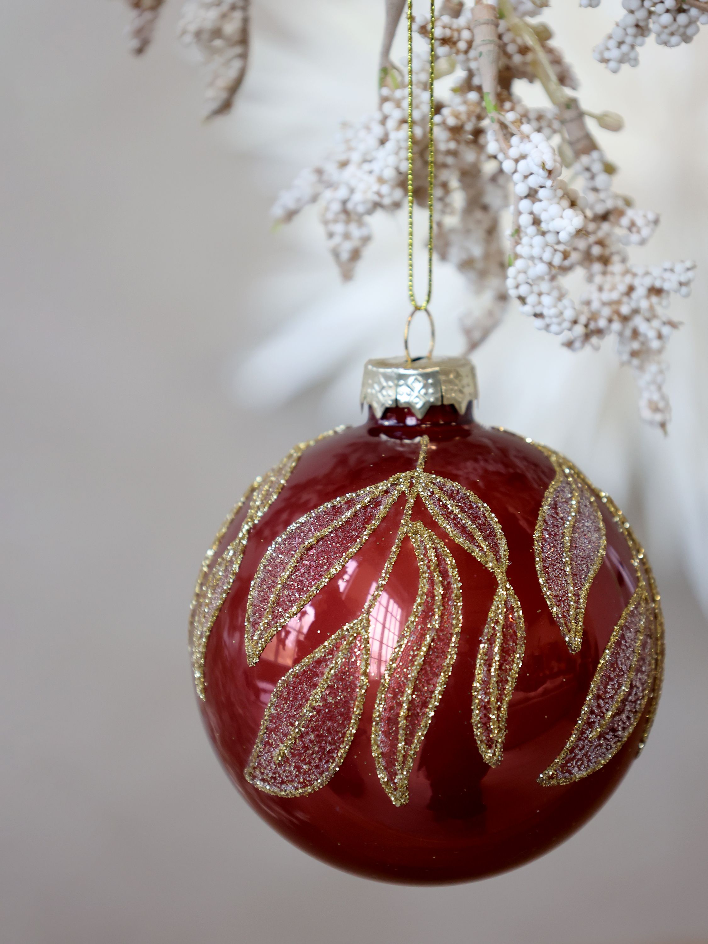 Weihnachtskugel aus Glas, 8 cm, Antique Cherry
