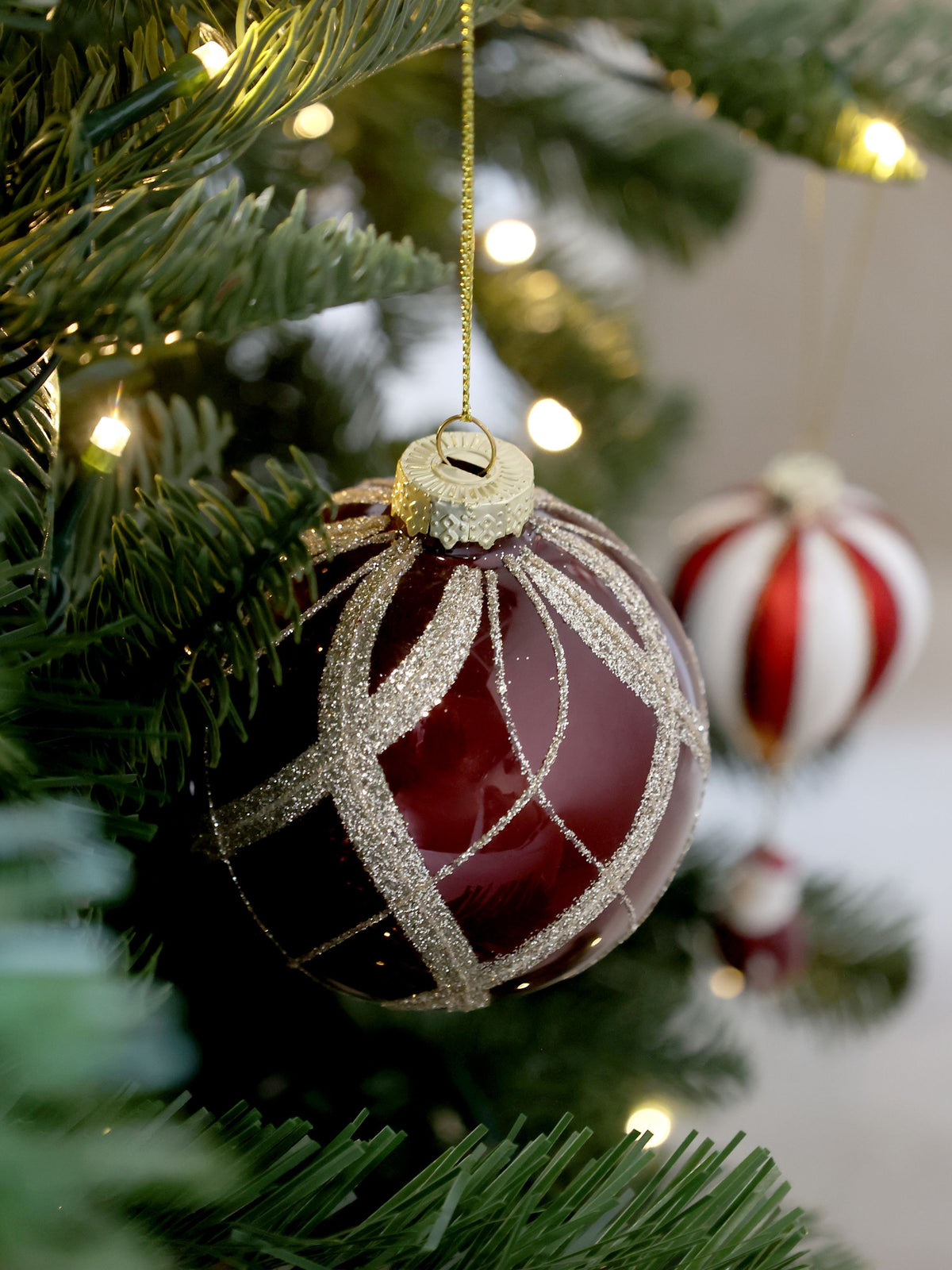 Weihnachtskugel aus Glas, 8 cm, antique cherry