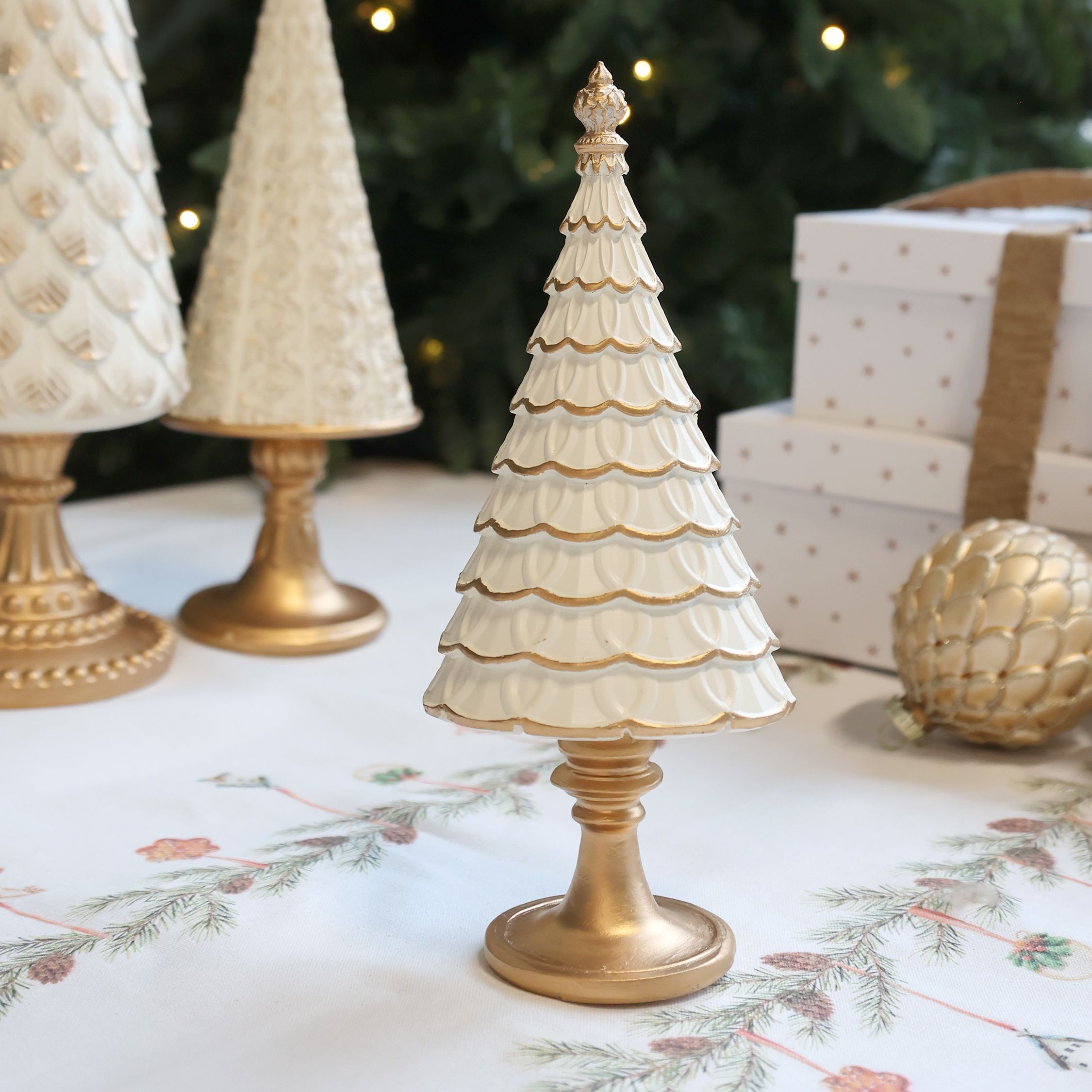 Noël Weihnachtsbaum aus Polyresin, antique creme, 23,5 cm
