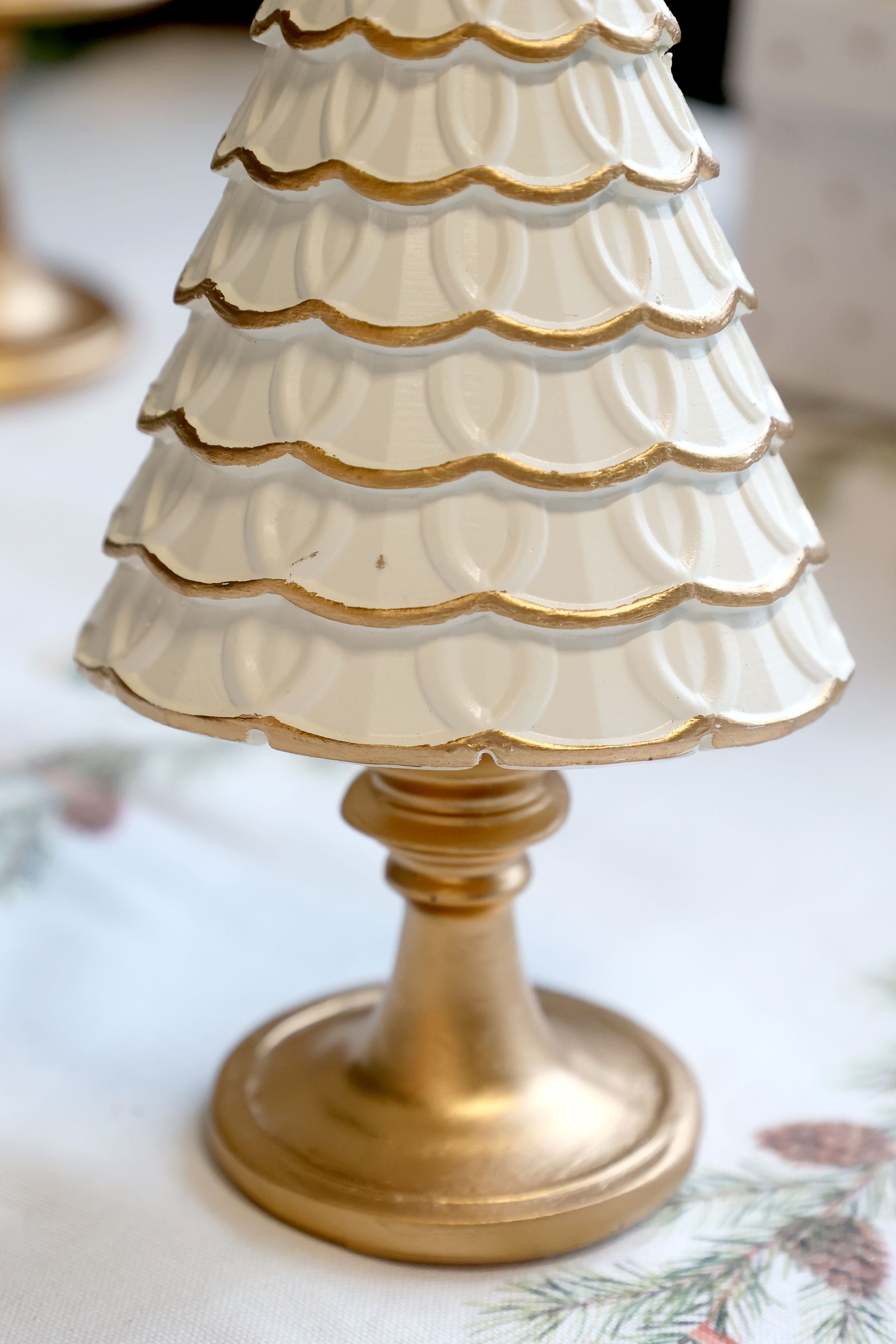 Noël Weihnachtsbaum aus Polyresin, antique creme, 23,5 cm