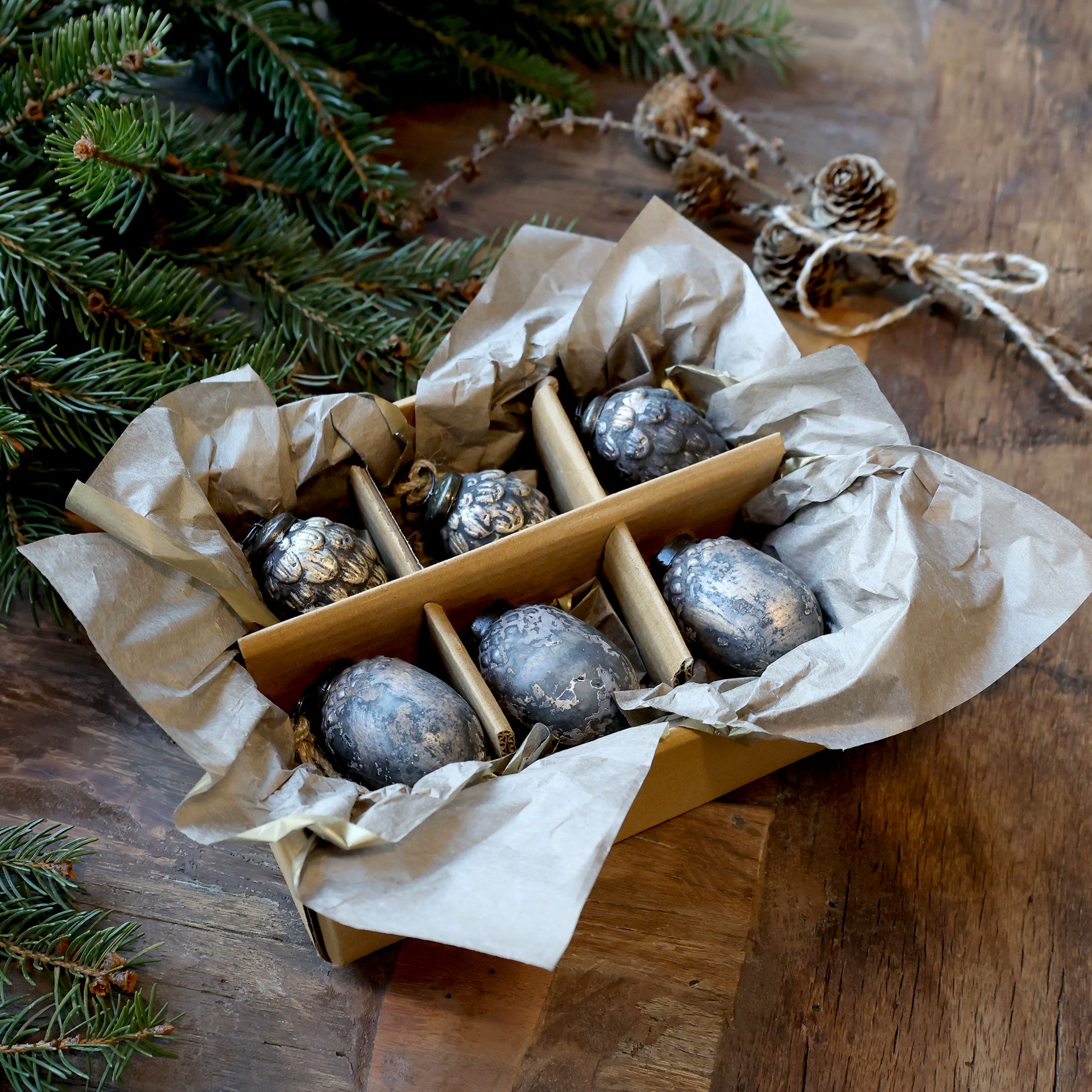 Weihnachtskugeln Set aus Glas und Messing, antique mokka