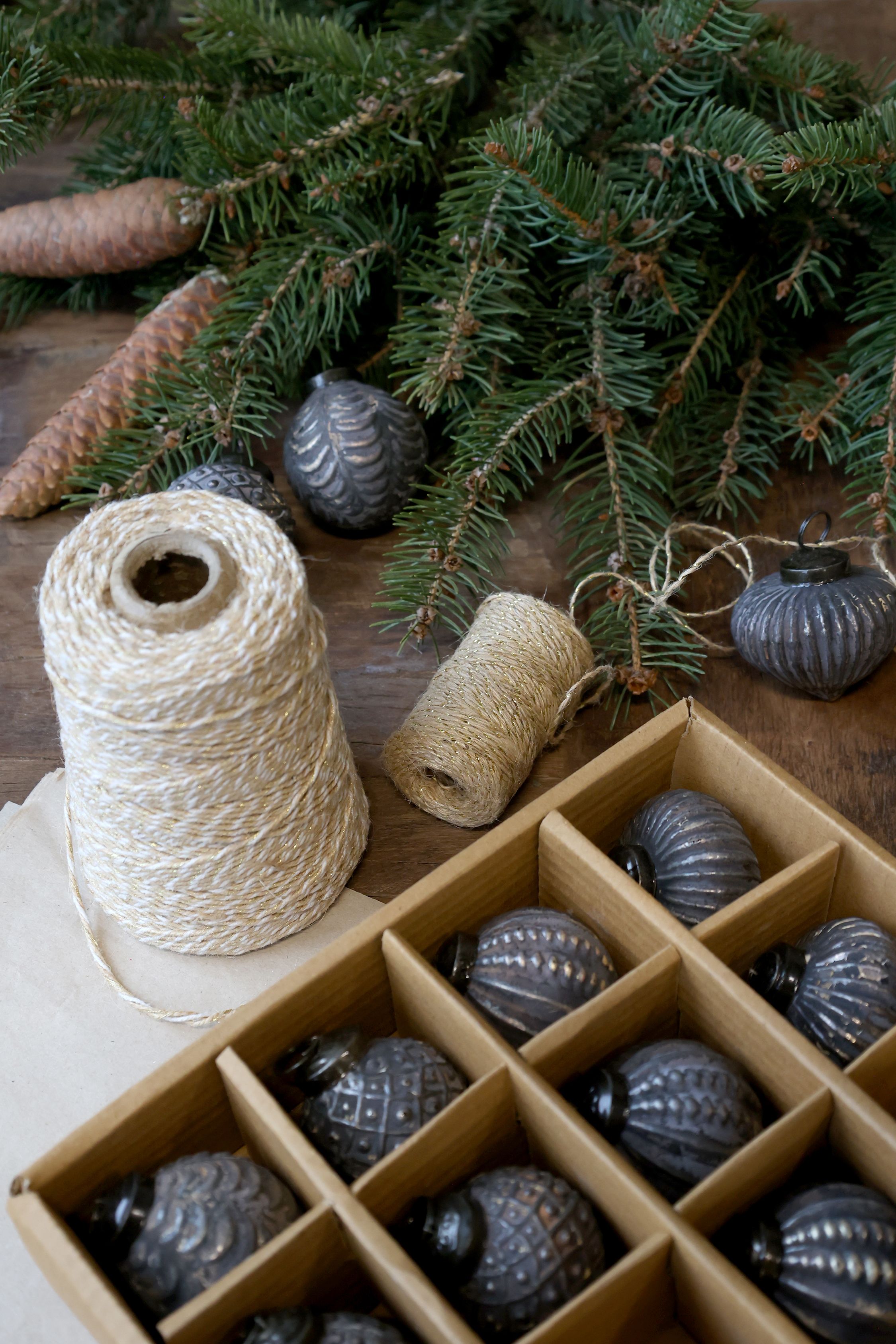 Weihnachtskugeln Set aus Glas, 12 Stück, antique mokka