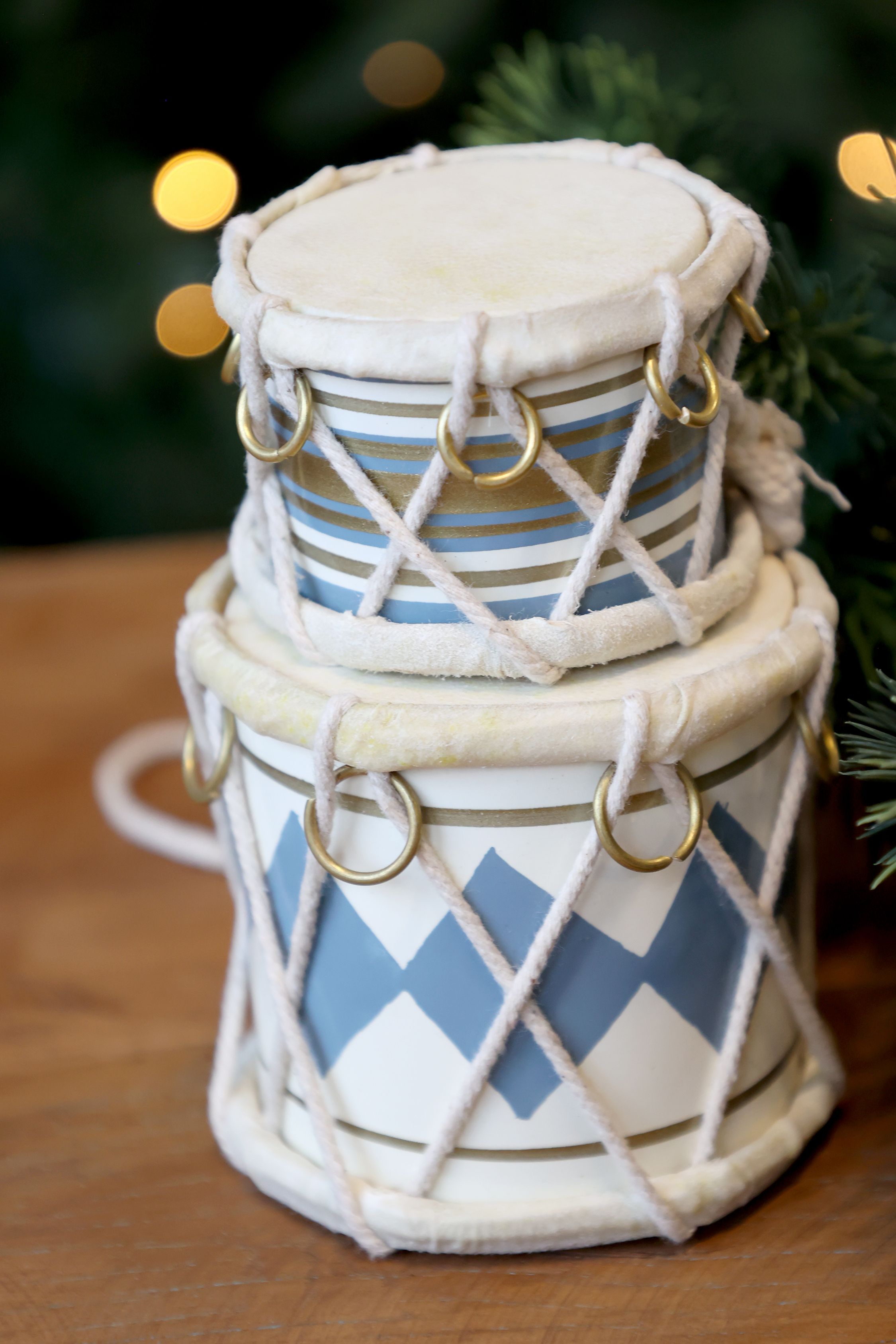 Vintage Trommel mit Leder, handgemacht, sky blue