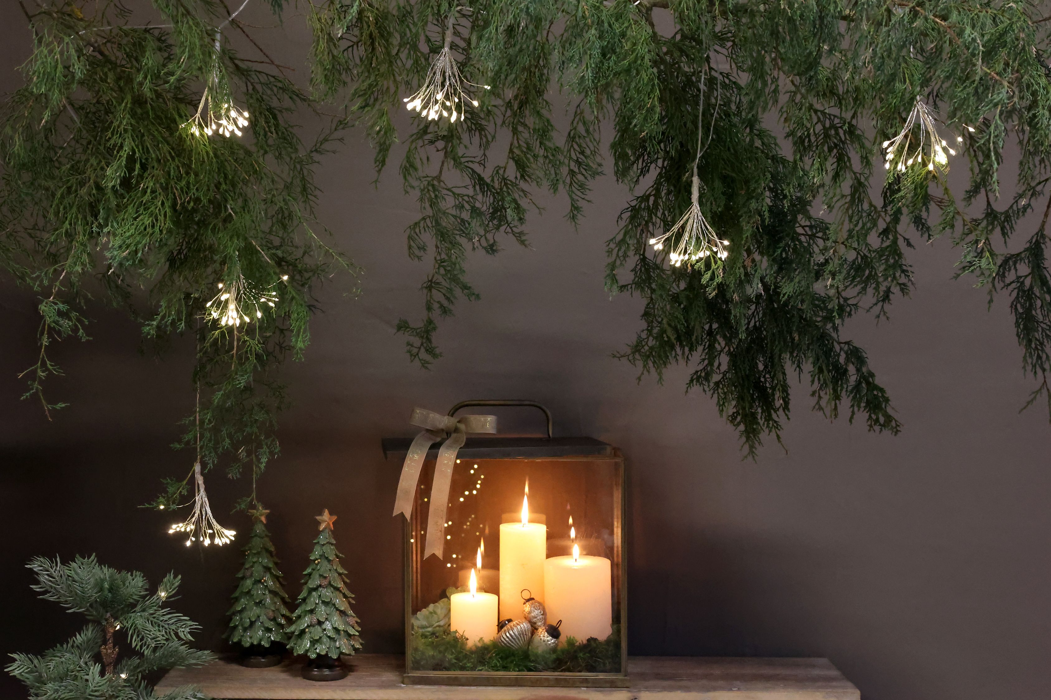Lichterkette outdoor mit 6 Eiskristallen, 550 cm, silber