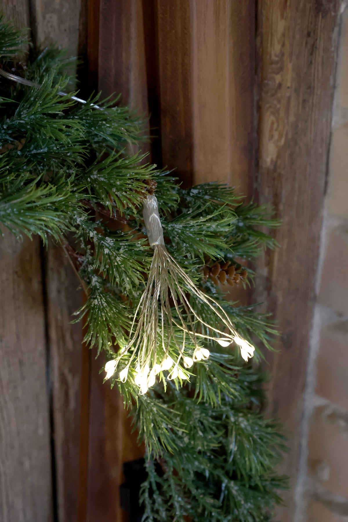 Lichterkette outdoor mit 6 Eiskristallen, 550 cm, silber