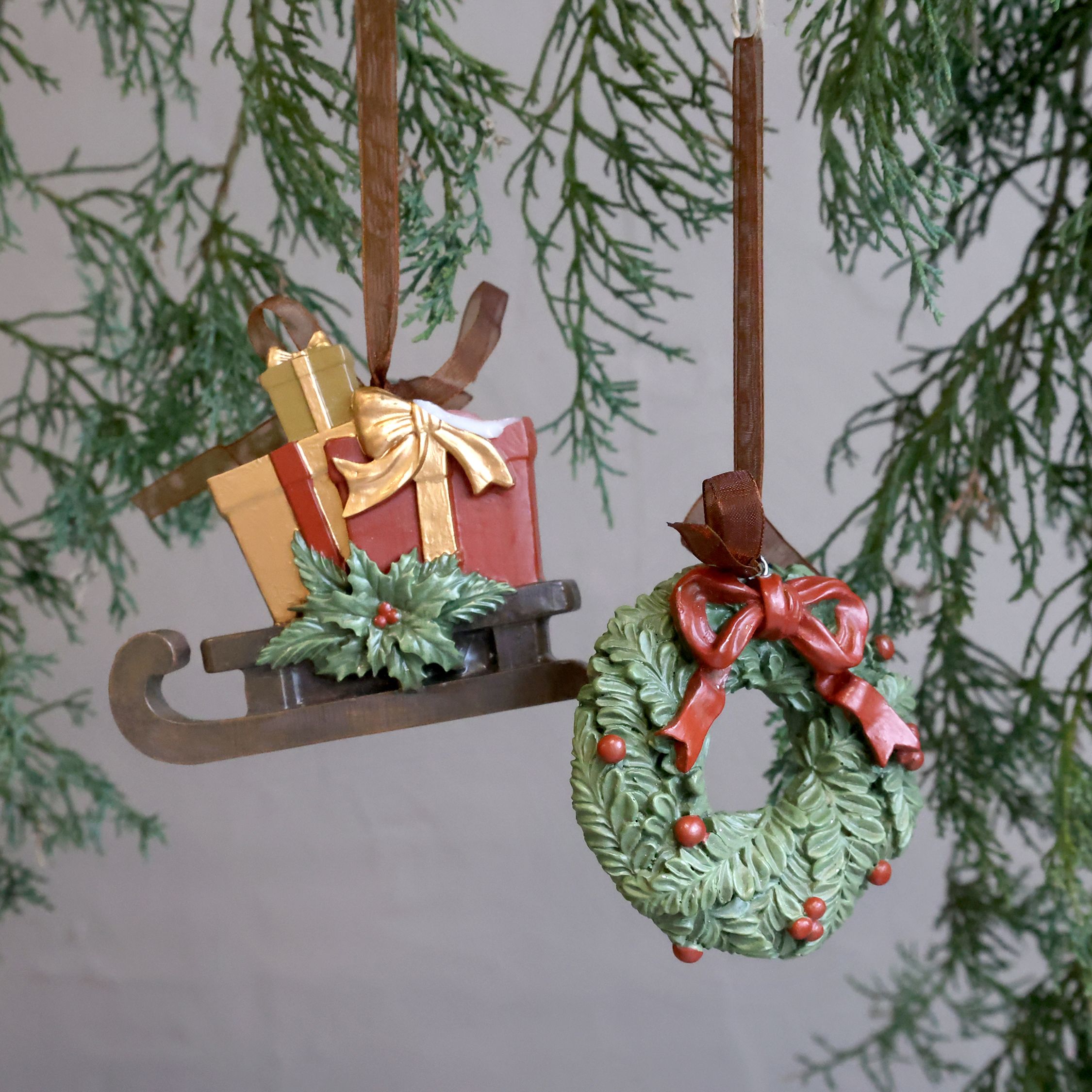 Noël Aufhängeset aus Polyresin, 2er-Set, Kirsche