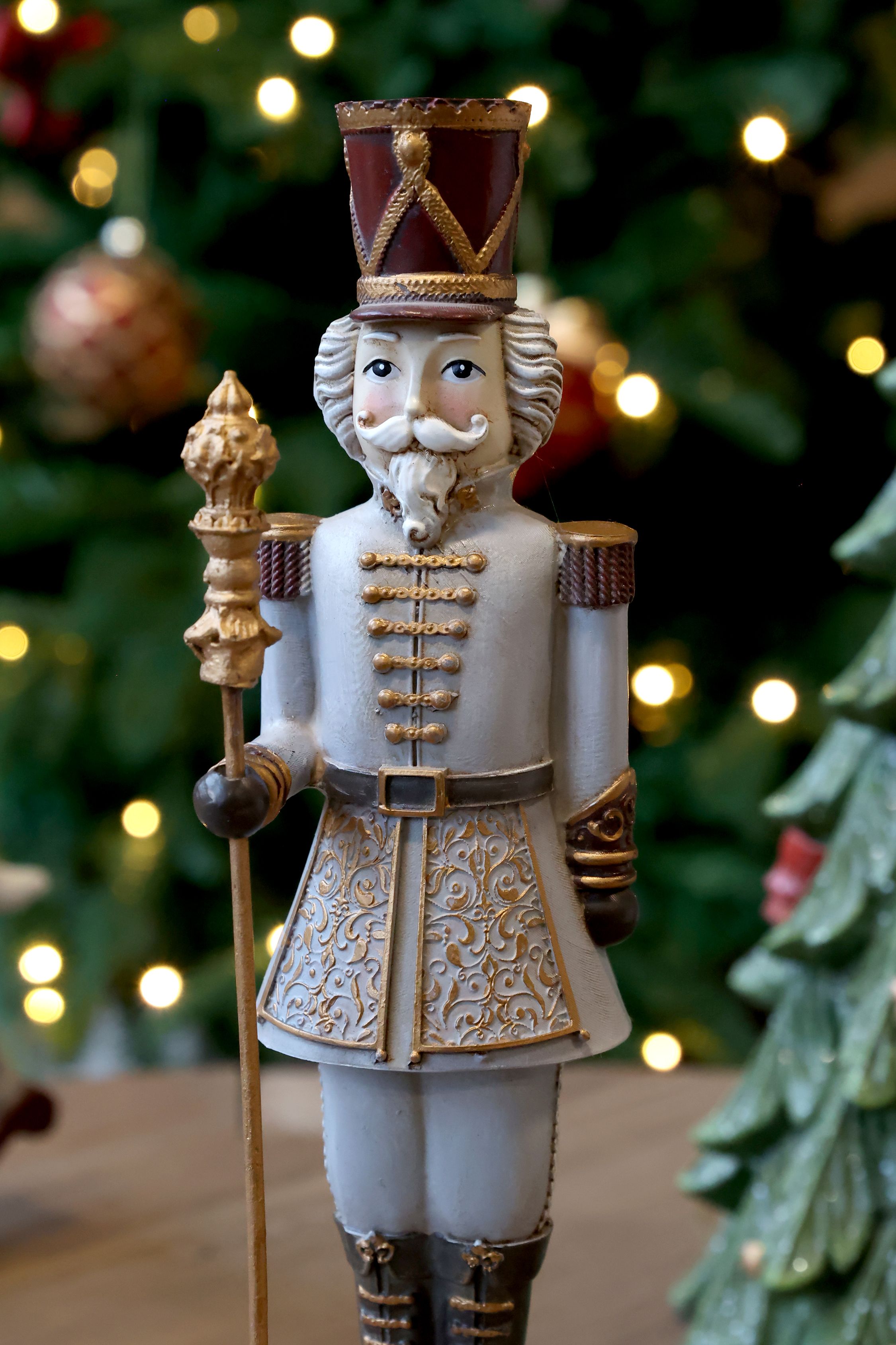 Noël Spieluhr mit Nussknacker, franz. grau, 28 cm