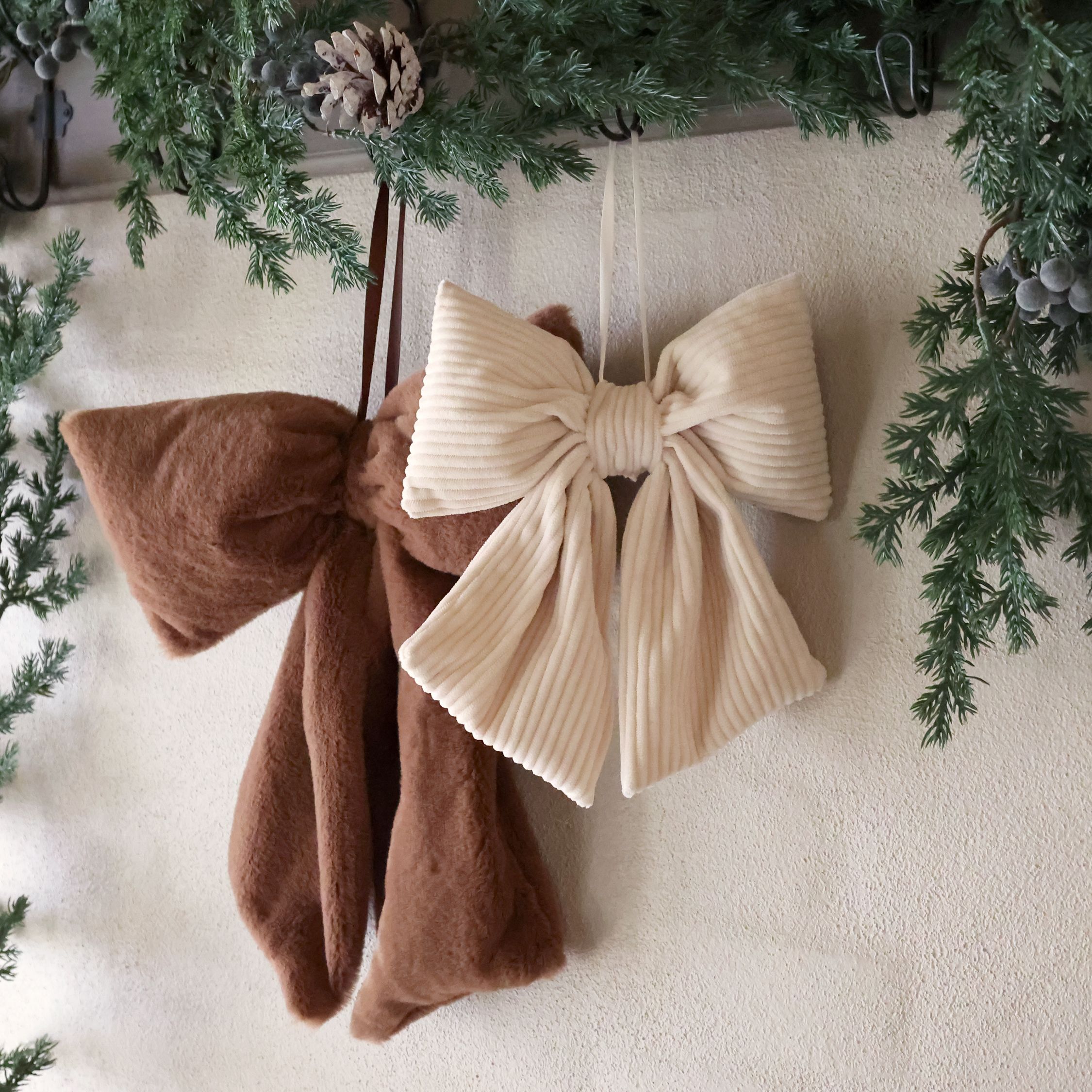 Schleife mit Aufhängung Set von 2 in Beige und Mocca