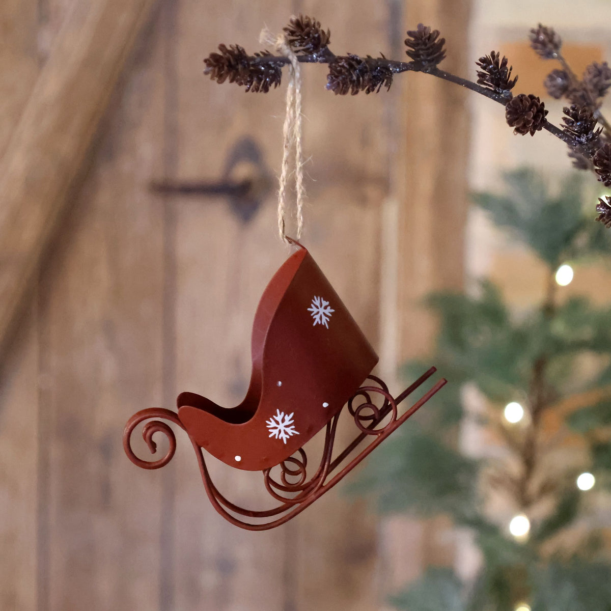 Vintage Schlitten mit Schneeflocke, antique cherry, 12 cm