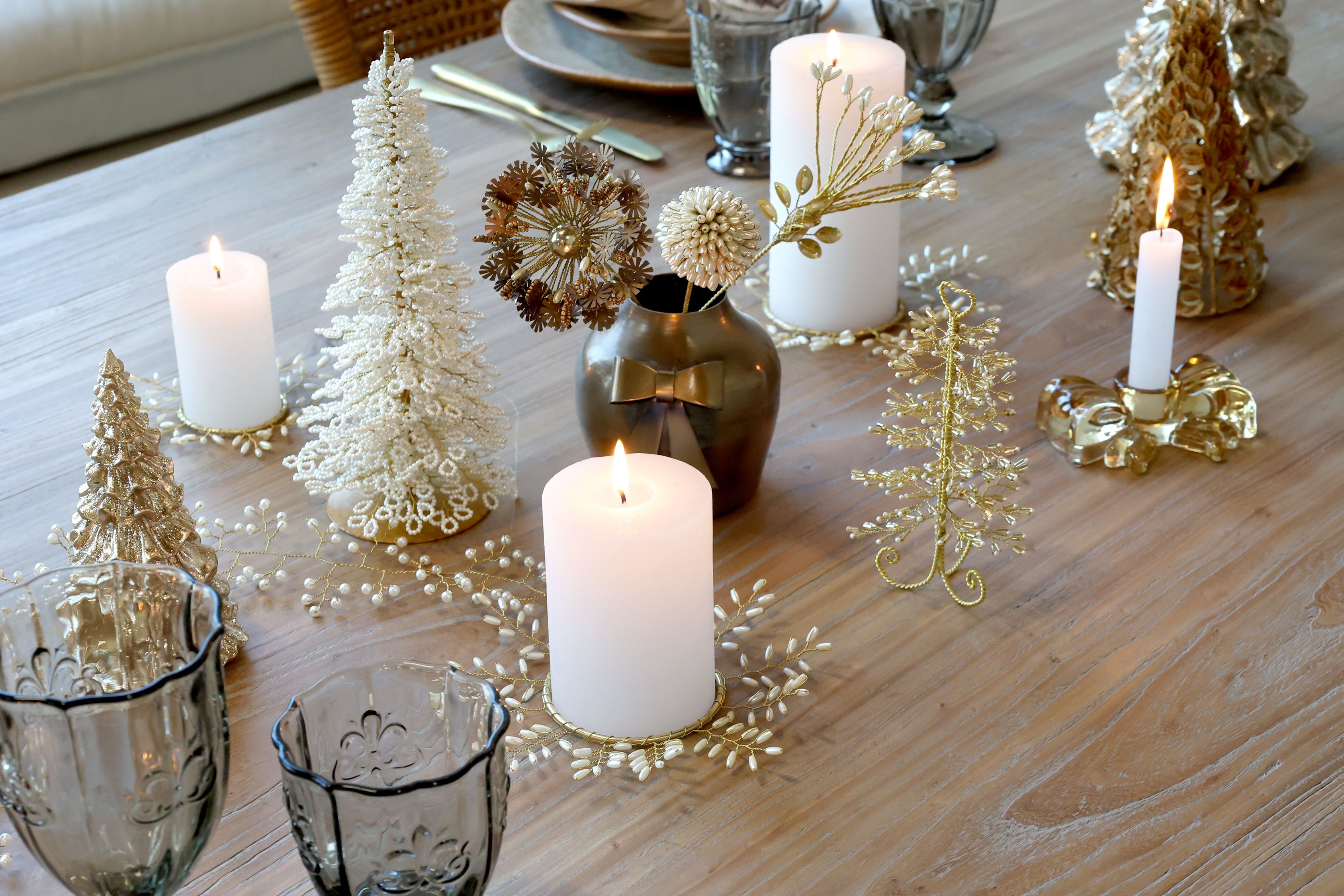 Weihnachtsbaum mit Perlen, creme, 24 cm hoch