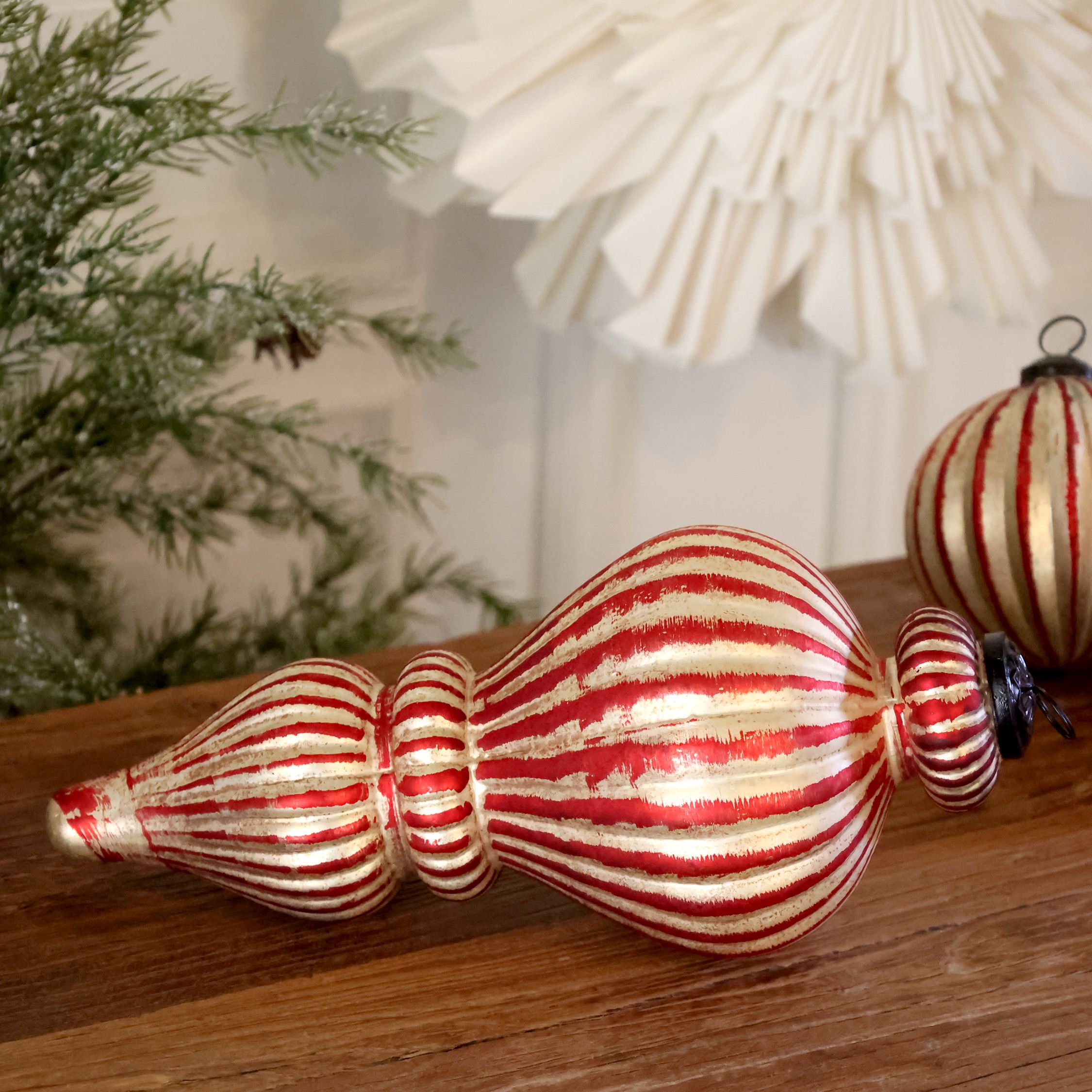 Ornament aus Glas und Eisen, 30 cm hoch, champagner