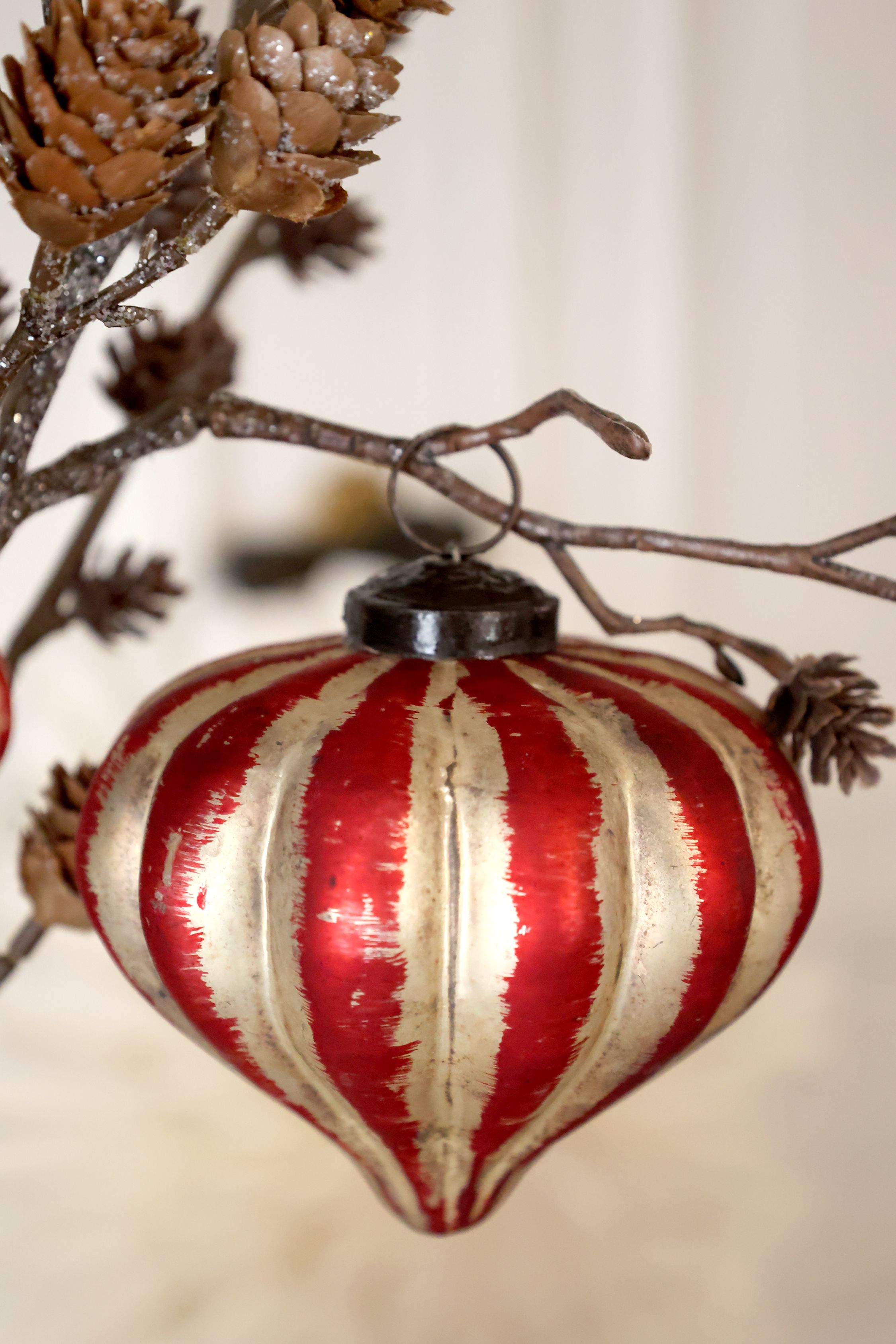 Weihnachtskugeln Set aus Glas, Eisen und Jute – 3 Stück