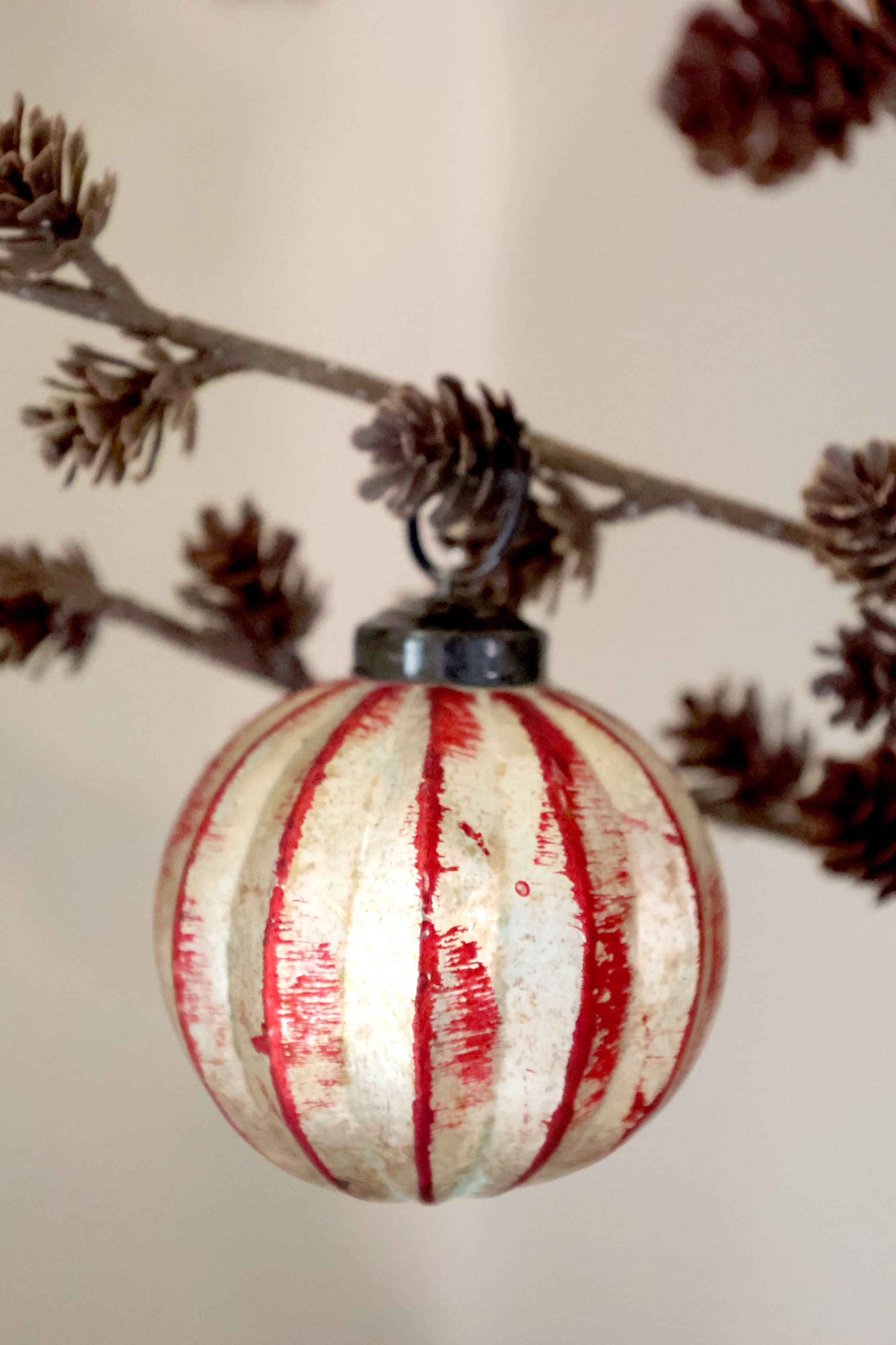Weihnachtskugeln Set aus Glas und Eisen, 3 Stück, cherry
