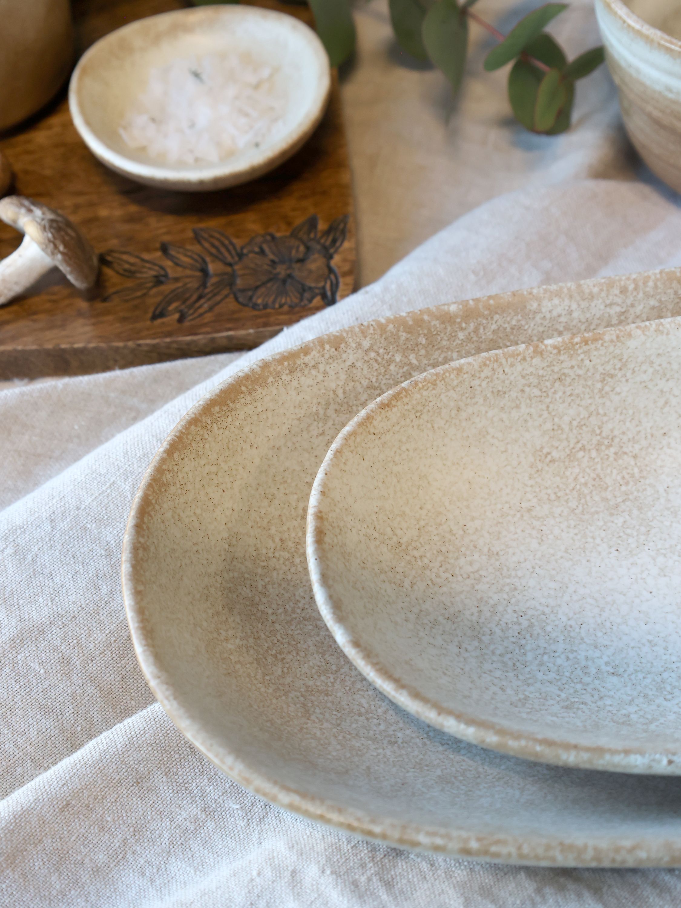 Valence Tablett aus Porzellan in Latte, 30 cm lang