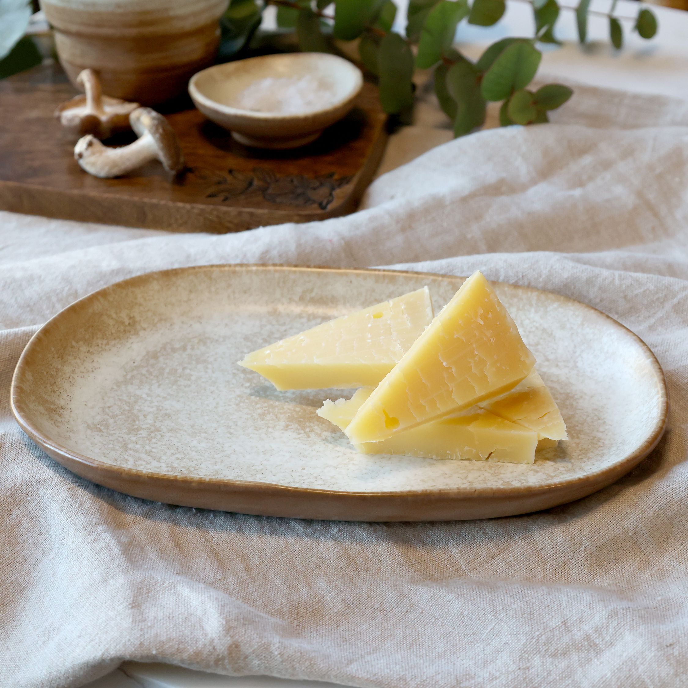 Valence Tablett aus Porzellan in Latte, 24 cm lang