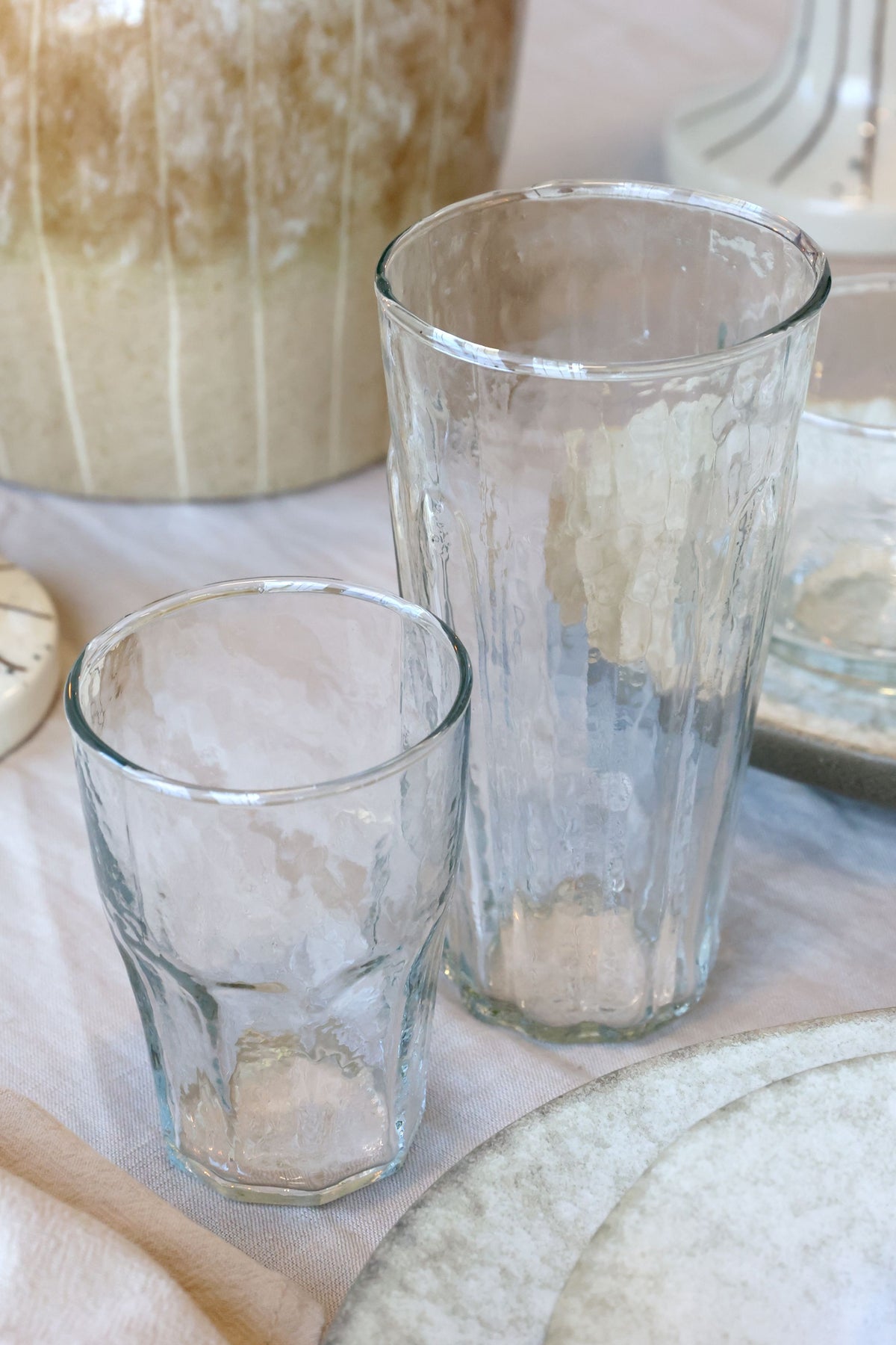 Glas Becher mit Rillen, 10 cm hoch, 200 ml