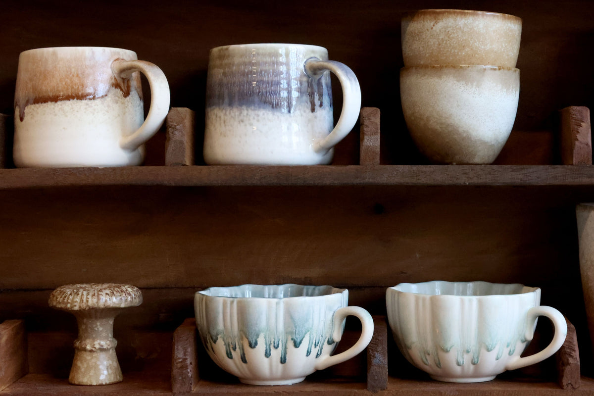 Becher mit Griff in Ocean – New Bone China Porzellan