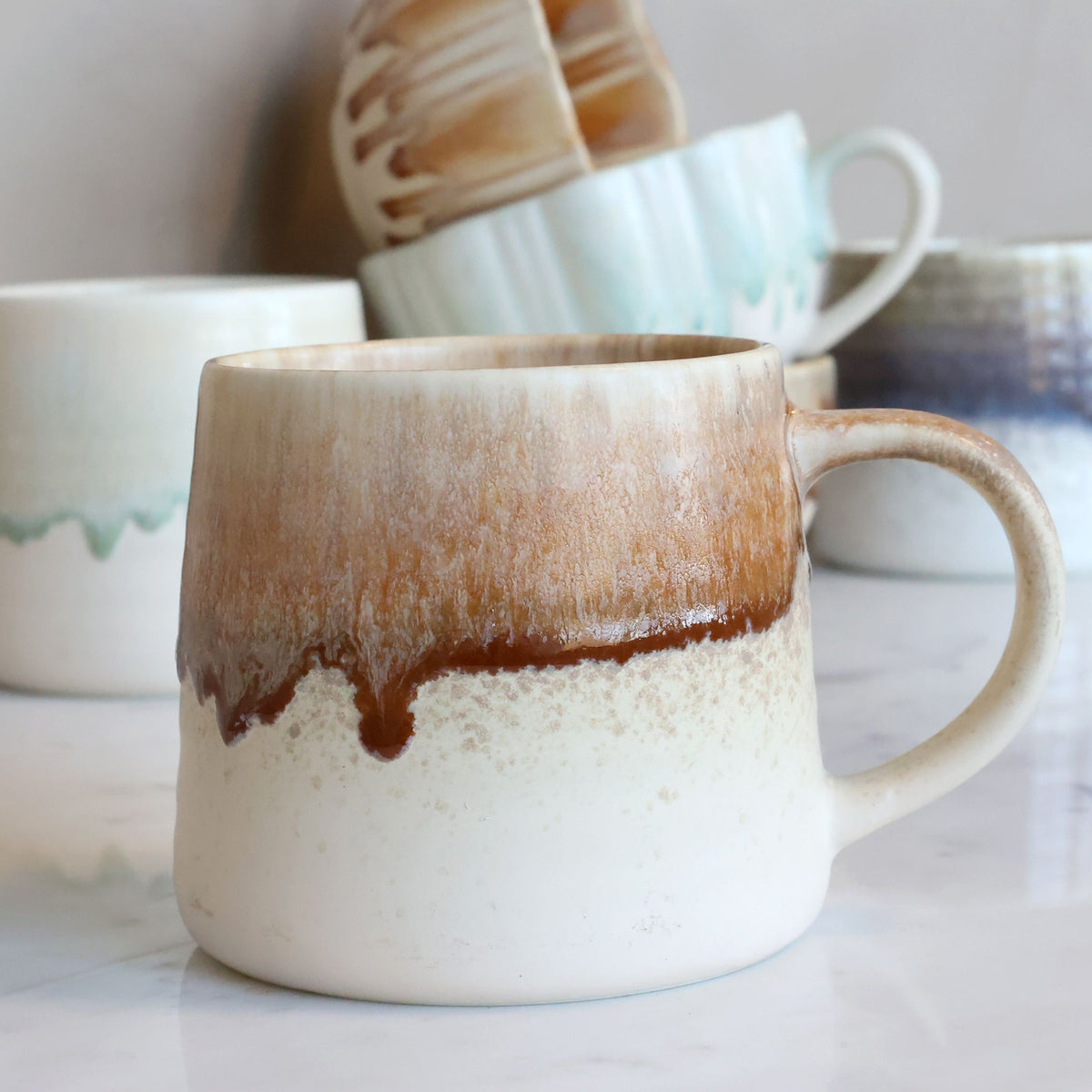 Becher mit Griff aus New Bone China, coffee, 8,5 cm hoch