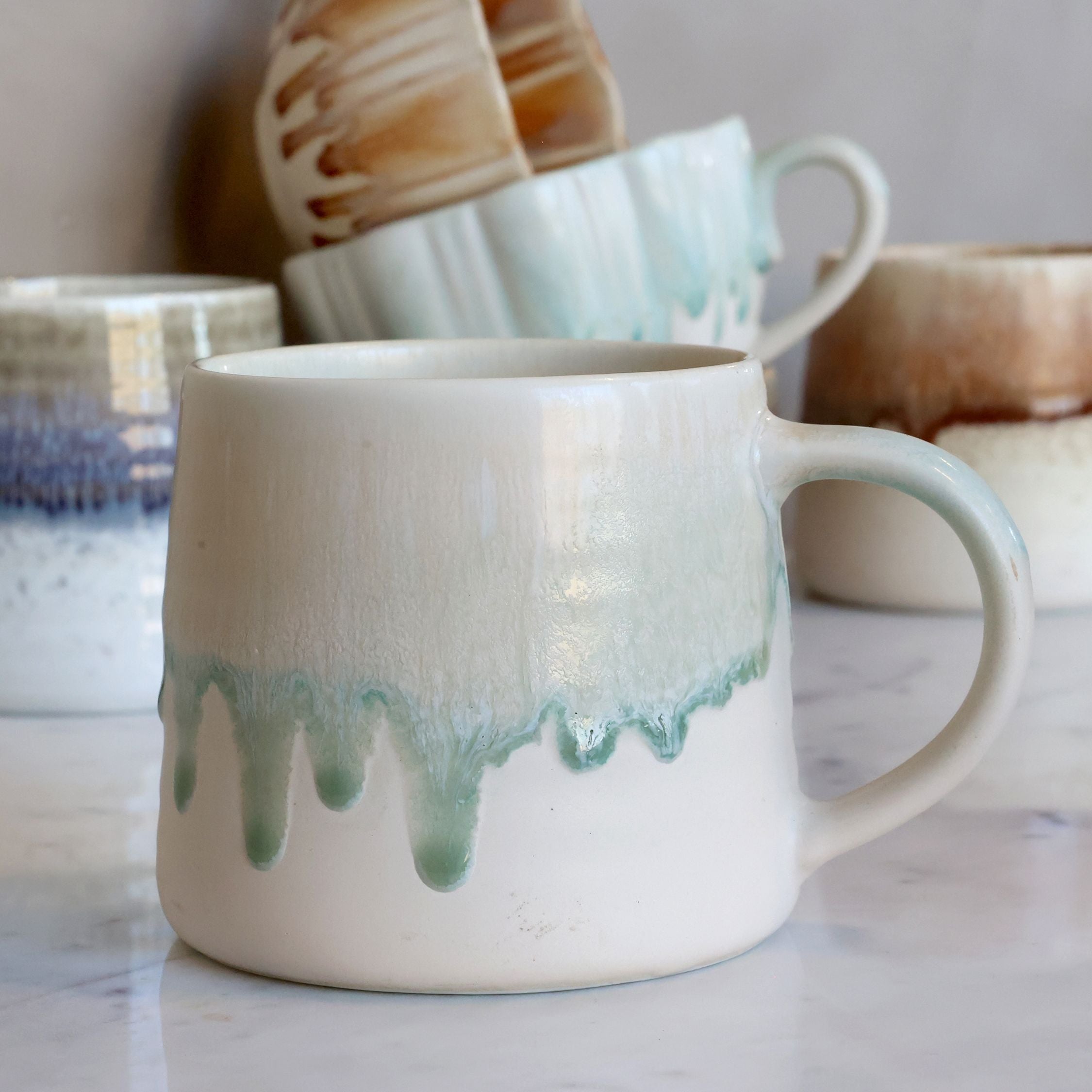 Becher mit Griff aus New Bone China, 8,5 cm hoch