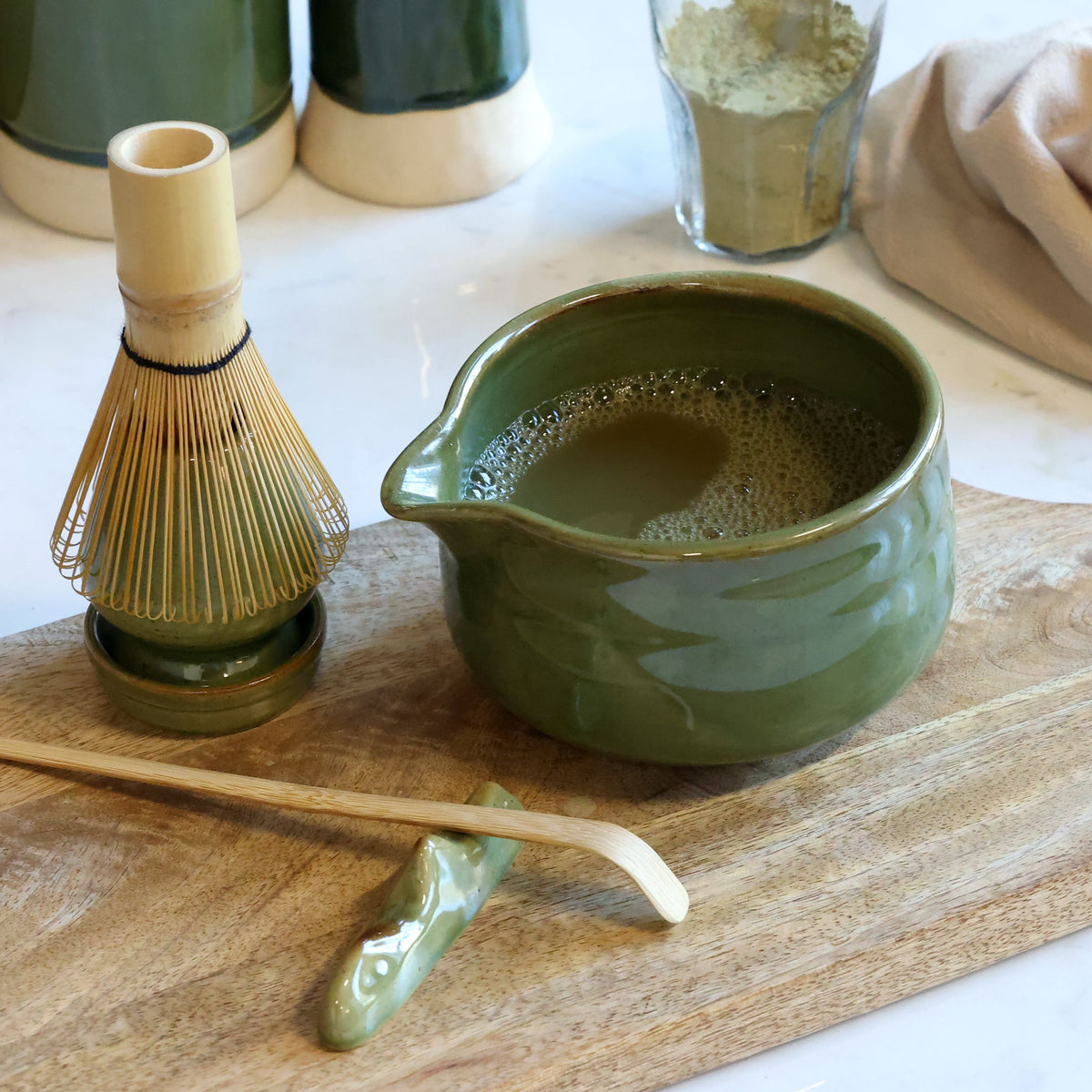 Matcha-Becher-Set mit 6 Teilen aus Steingut und Bambus, oliv