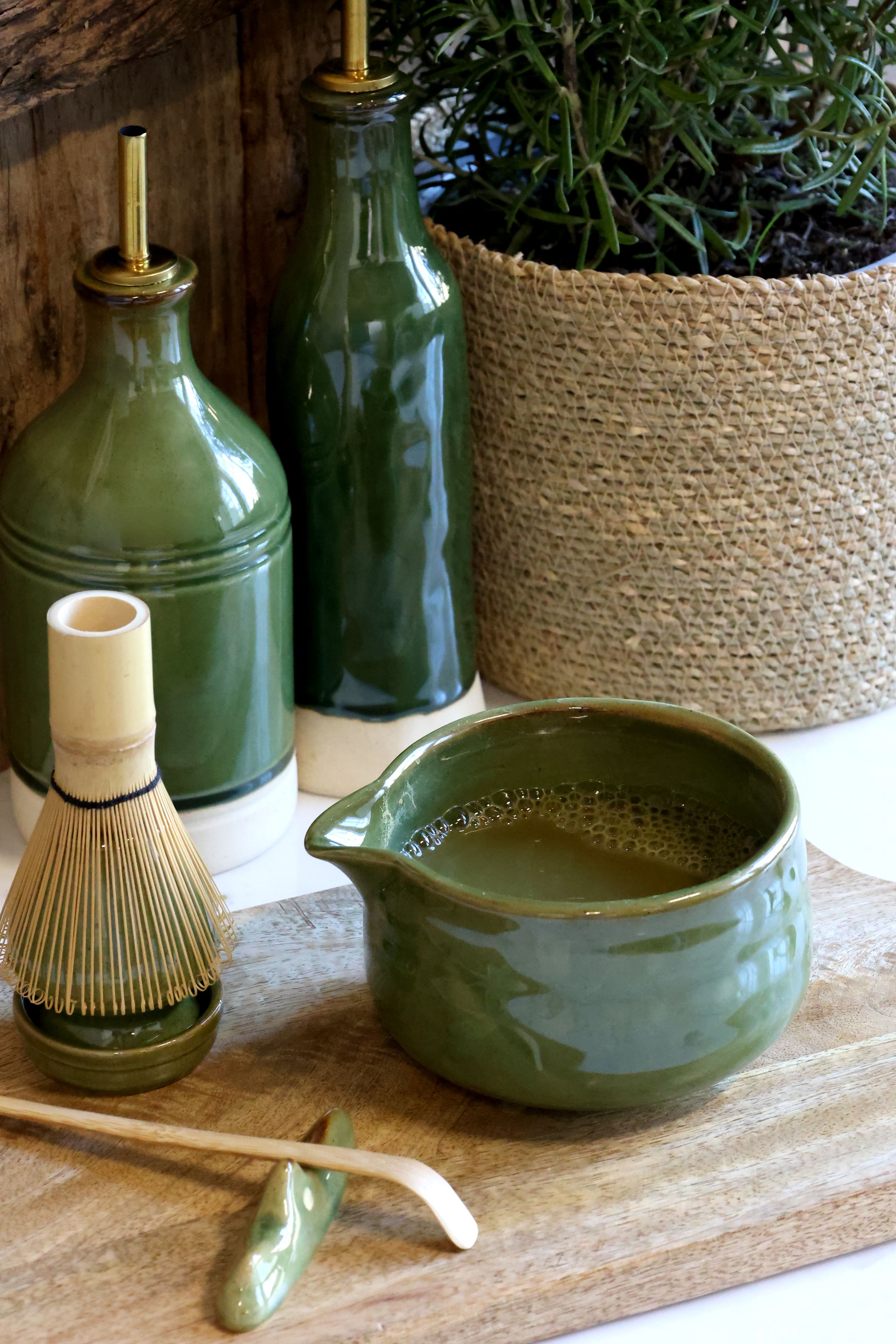 Matcha-Becher-Set mit 6 Teilen aus Steingut und Bambus, oliv
