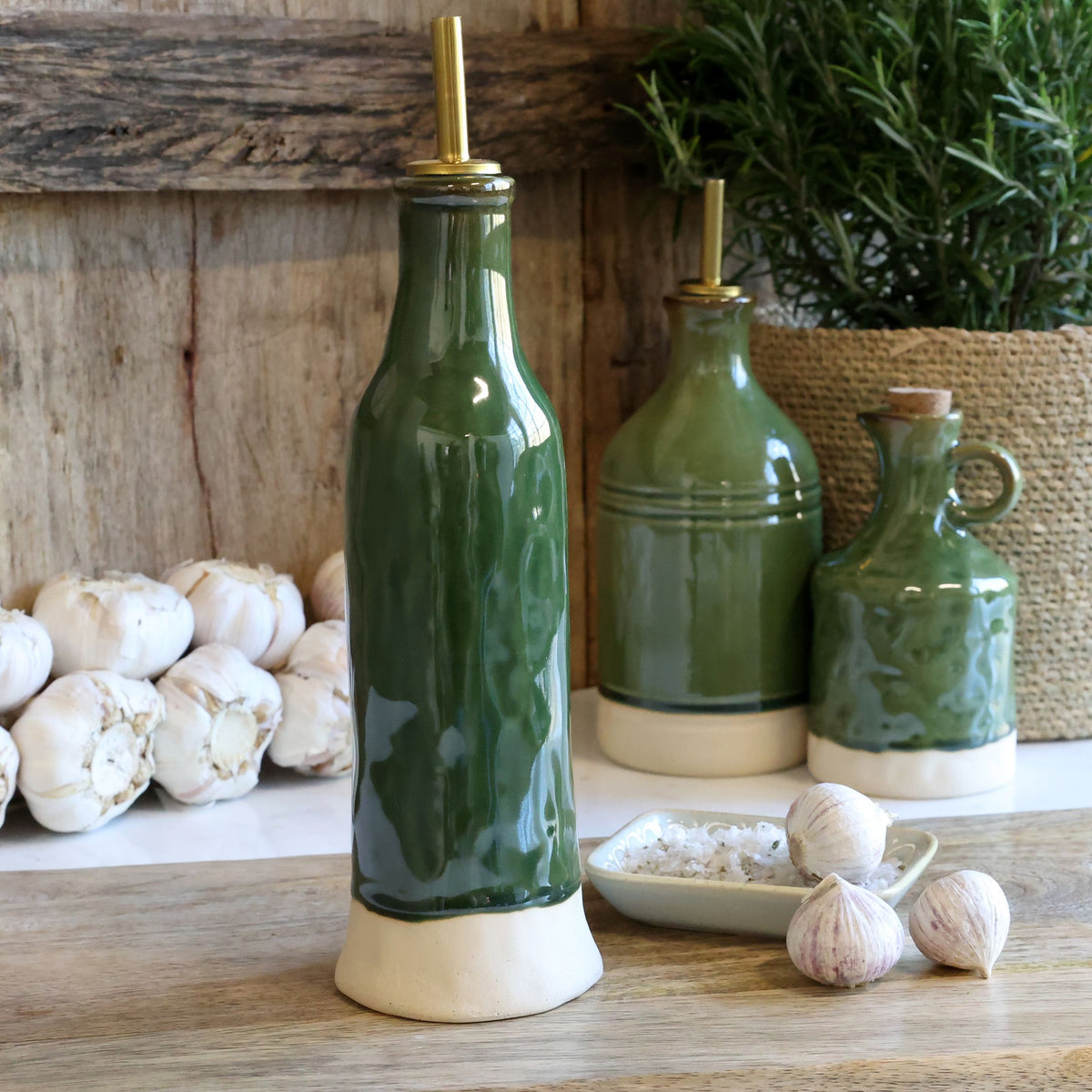 Steingutflasche mit Weinausgießer, oliv, 400 ml