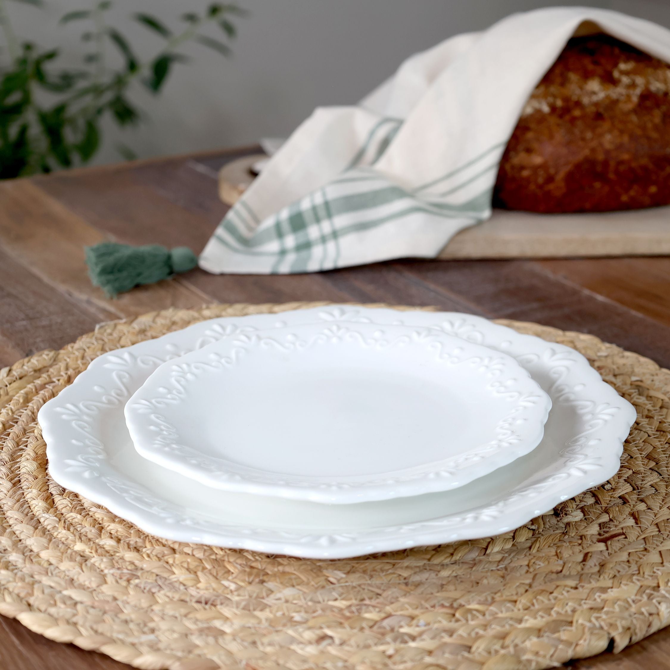 Weißer Dessertteller aus Porzellan, 19 cm