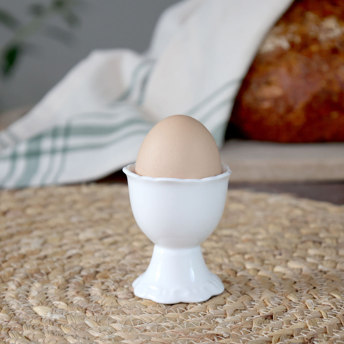 Provence Eierbecher aus Porzellan, 6 cm hoch, weiß