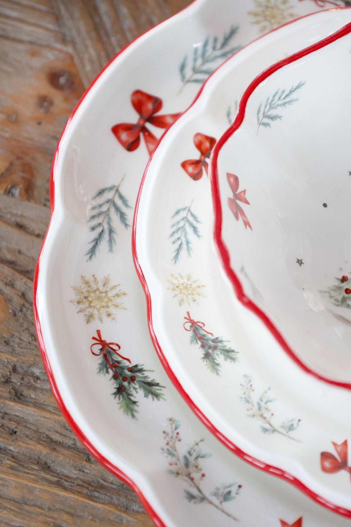 Chalet de Noël Schüssel aus Dolomit, 14 cm, Kirschrot