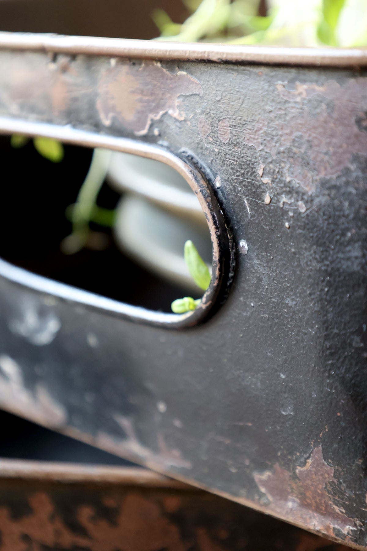 Deko Tablett Set aus Eisen – Antique Kohle, 52 cm lang