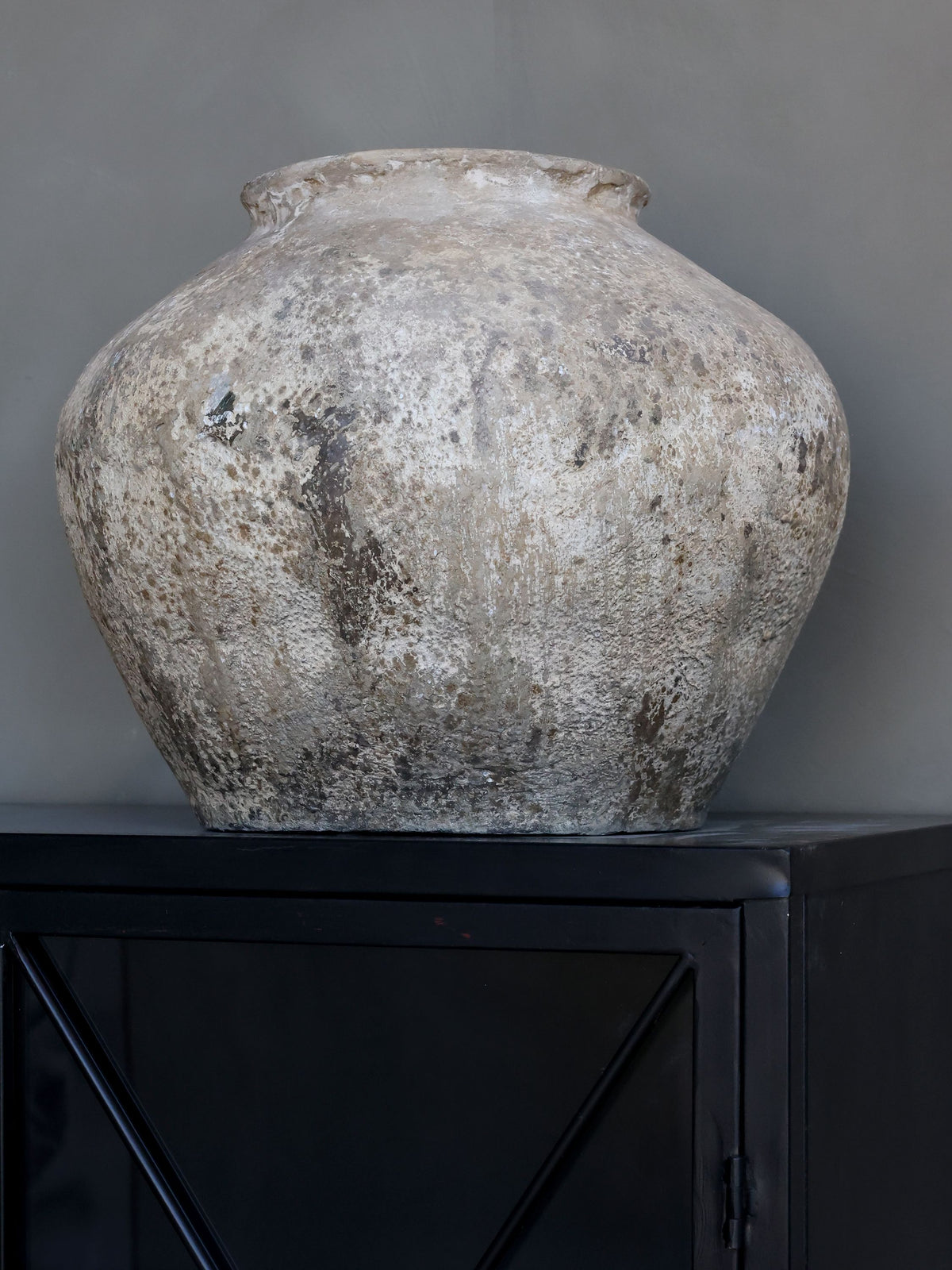 Vase Antique Creme aus Polyresin, 30 cm hoch