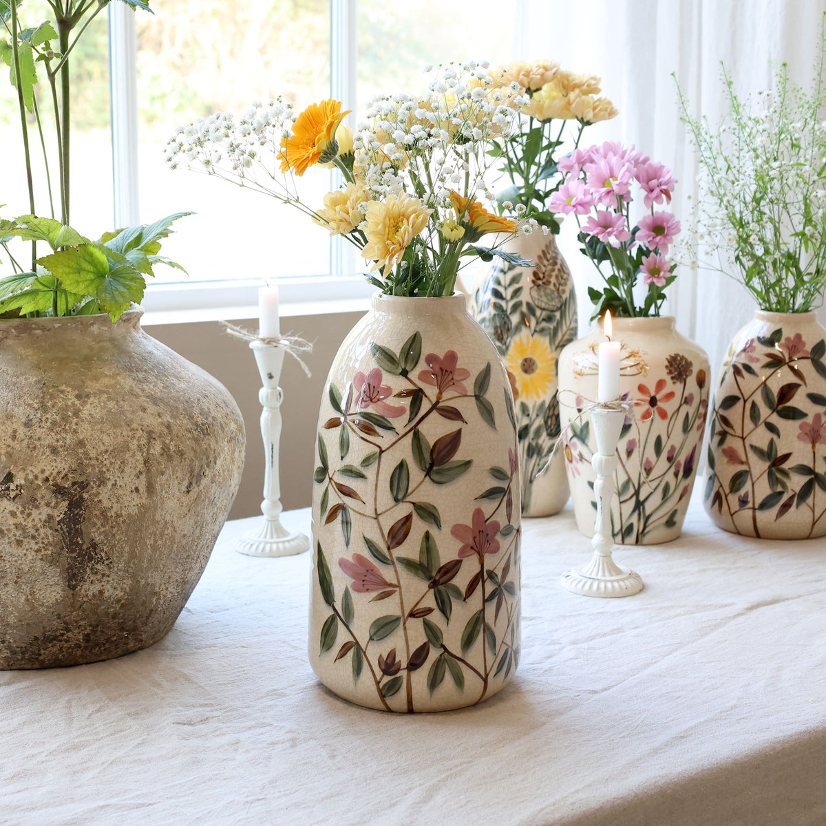 Vase mit Blumenmotiv, Höhe 33 cm, creme