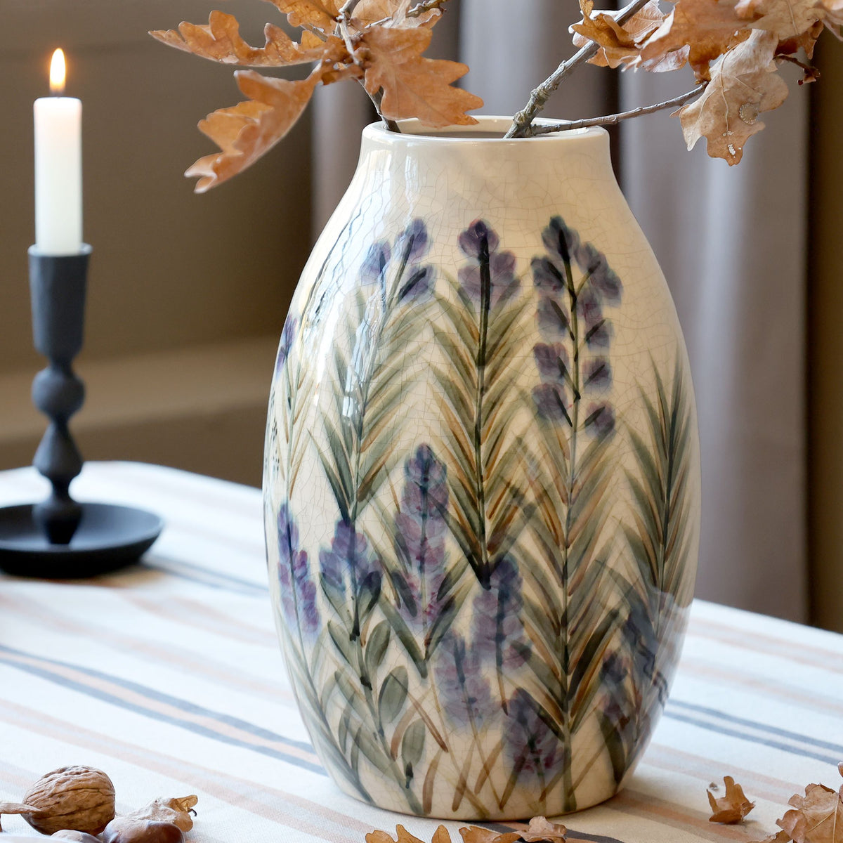 Vase mit Blumenmotiv aus Steingut, 25,5 cm hoch, creme