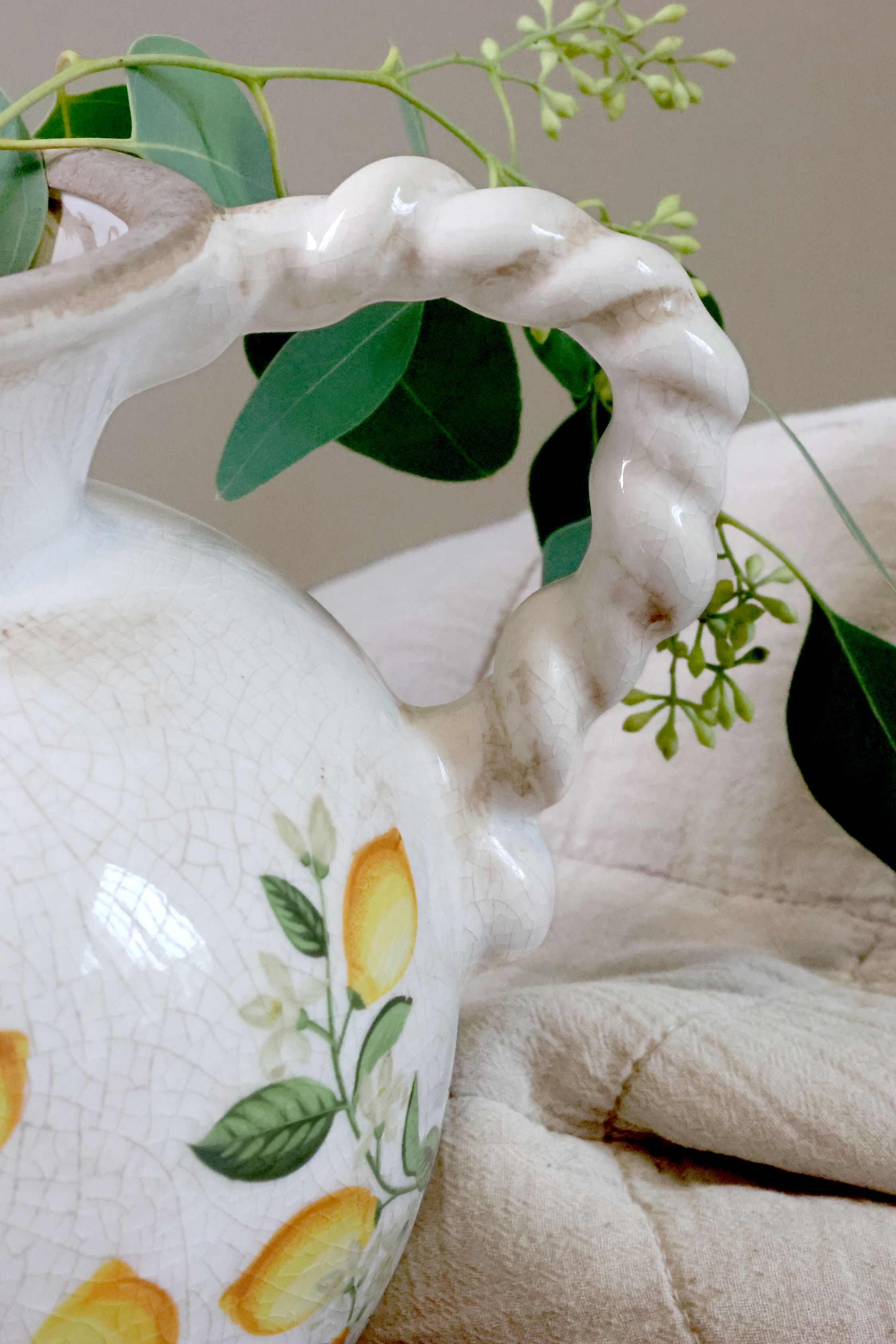 Kanne als Übertopf für Blumen, 18,5 cm hoch, creme