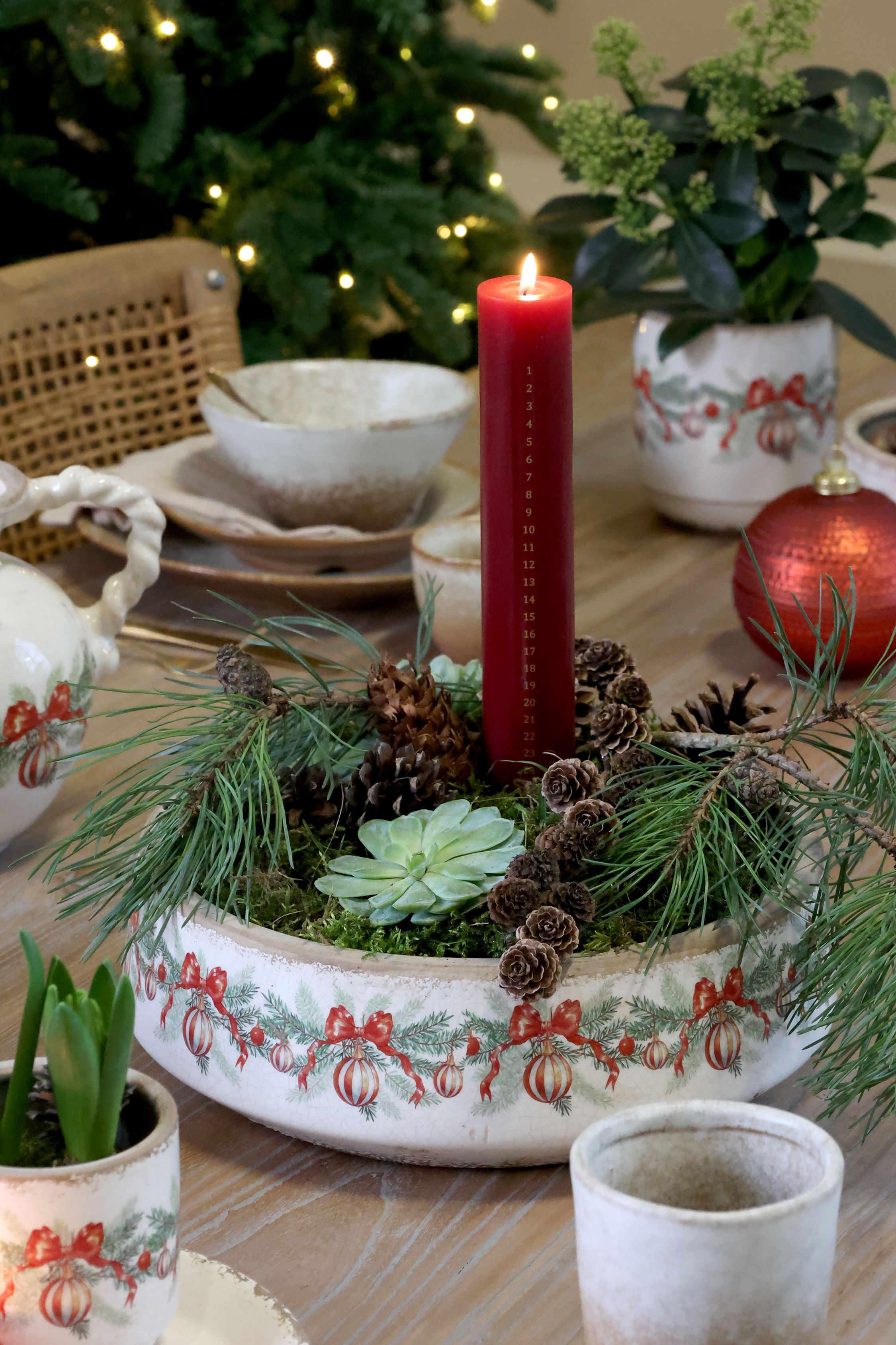Tablett mit Weihnachtskugel und Schleife, 30 cm, creme