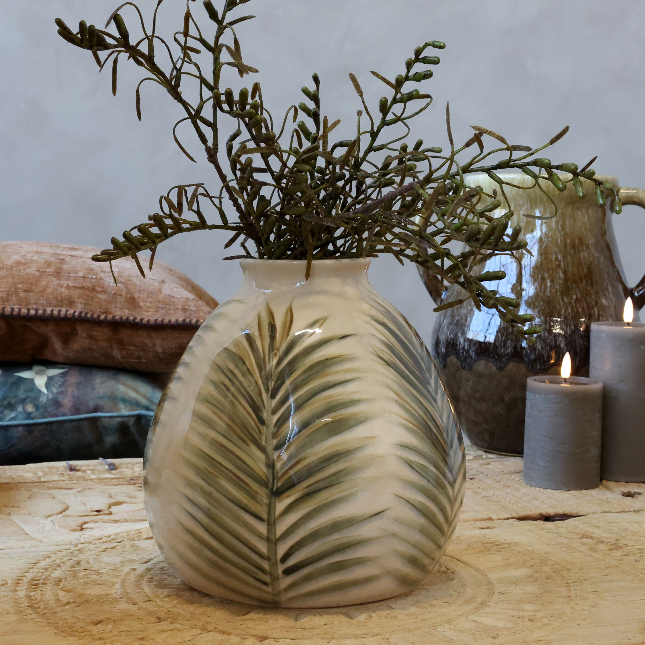 Vase mit Blattmuster, 23 cm hoch, creme