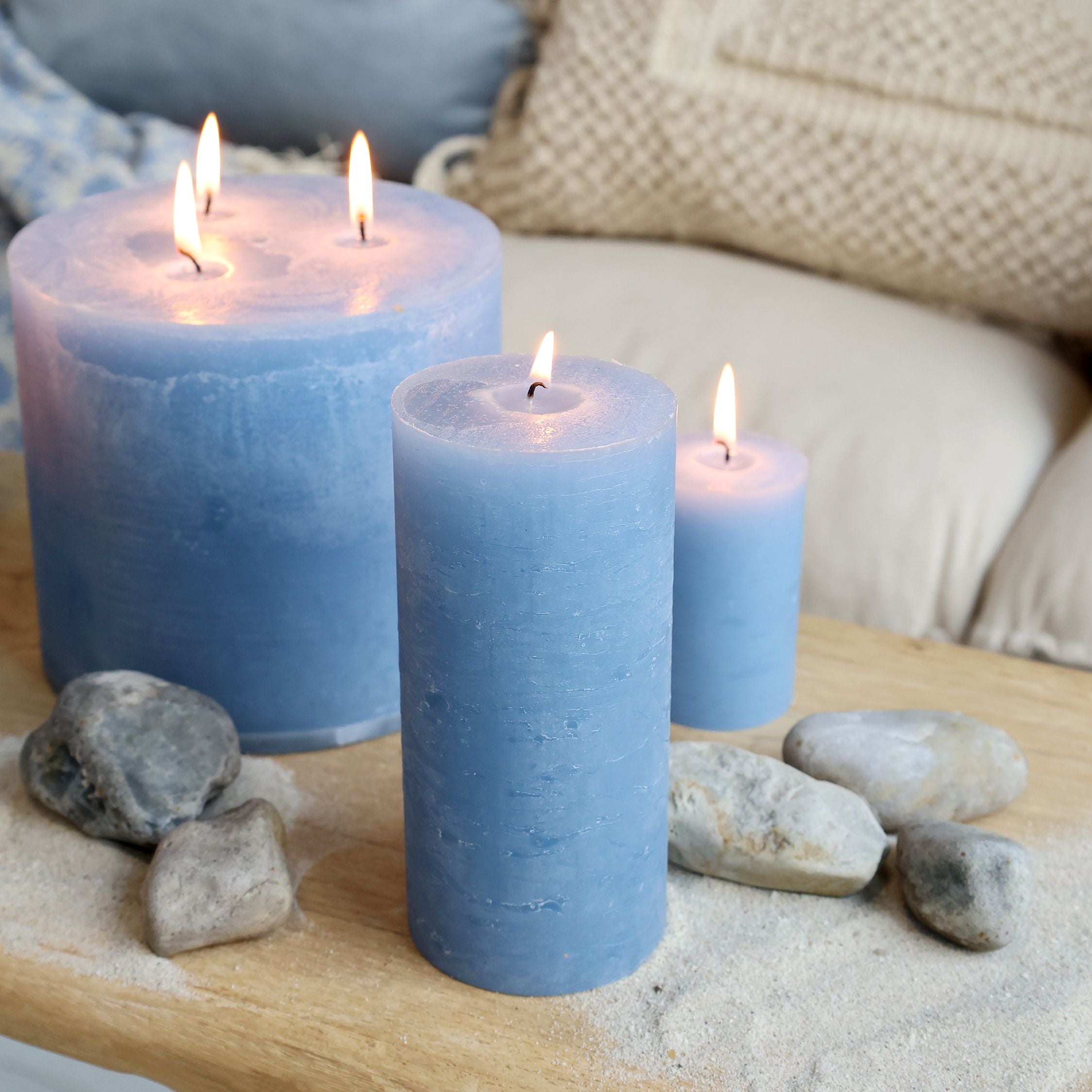 Stumpenkerze Macon in Sky Blue, 15 cm hoch