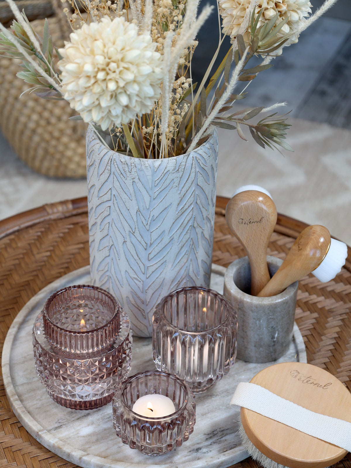 Teelichthalter aus Glas mit Rillen, taupe, 9 cm hoch