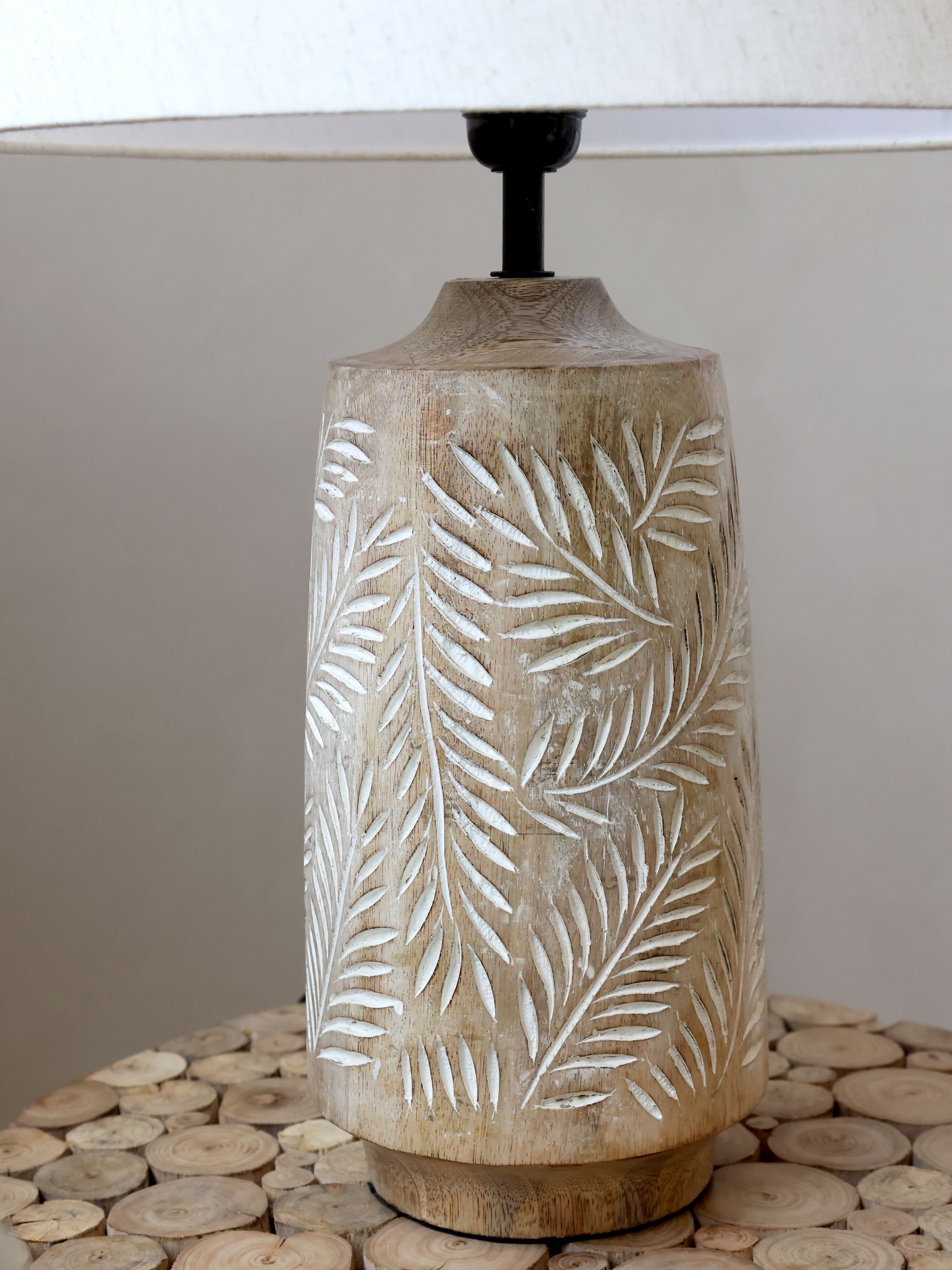Tischlampe mit Holzfuss und Leinenschirm, natur, 57 cm hoch