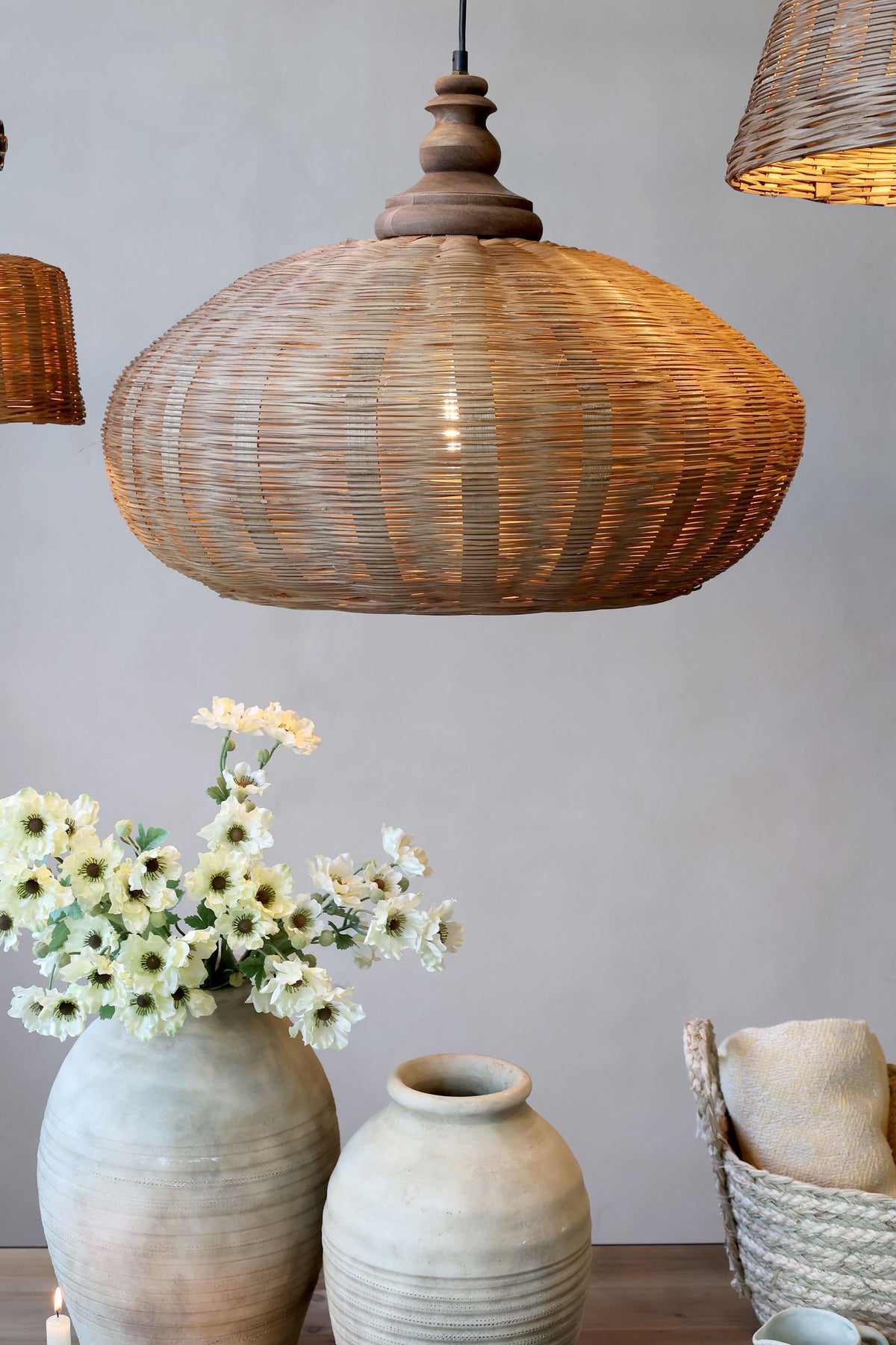 Lampe aus Rattangeflecht mit E27-Fassung, natur
