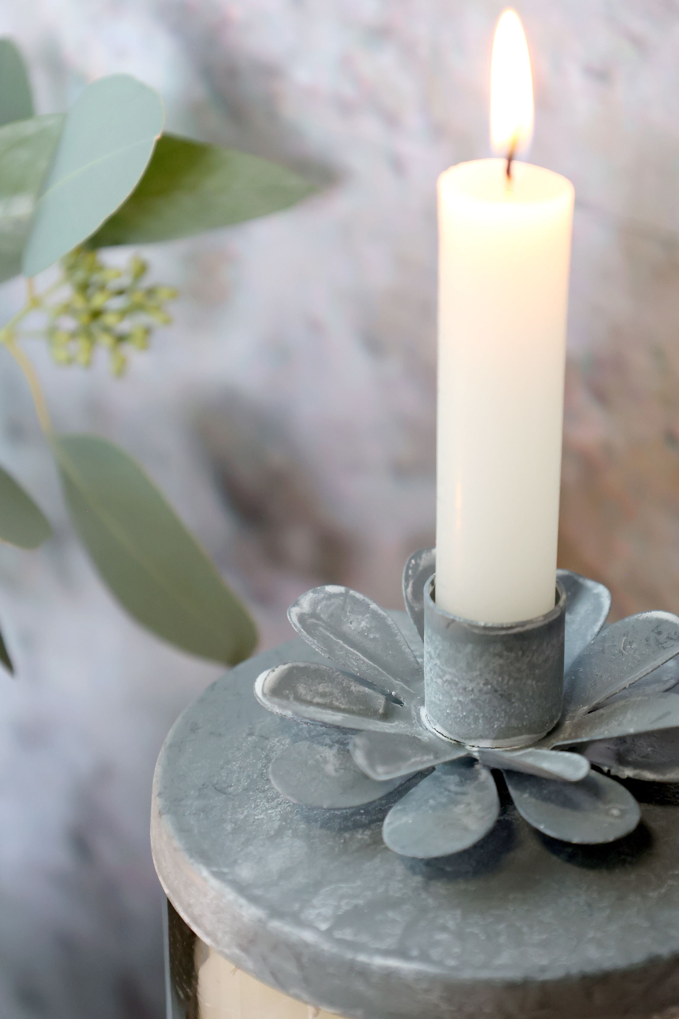 Kerzenständer mit Deckel aus Eisen und Glas, 18 cm hoch
