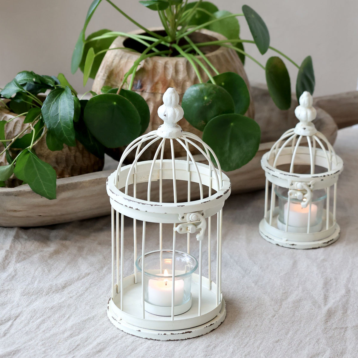 Teelichthalter aus Eisen, 18,5 cm hoch, antique creme