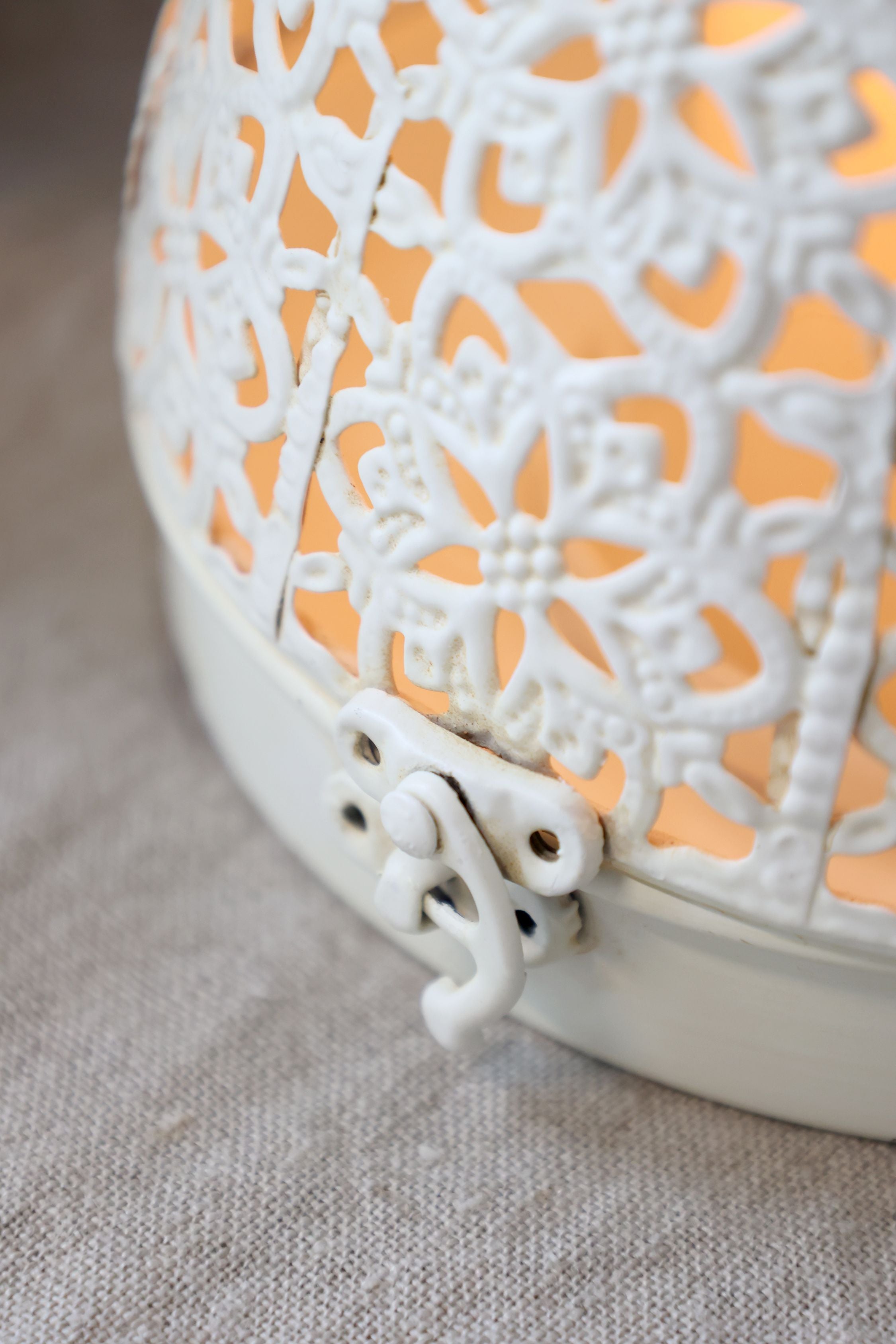 Laterne mit Muster antique creme für Kerzen