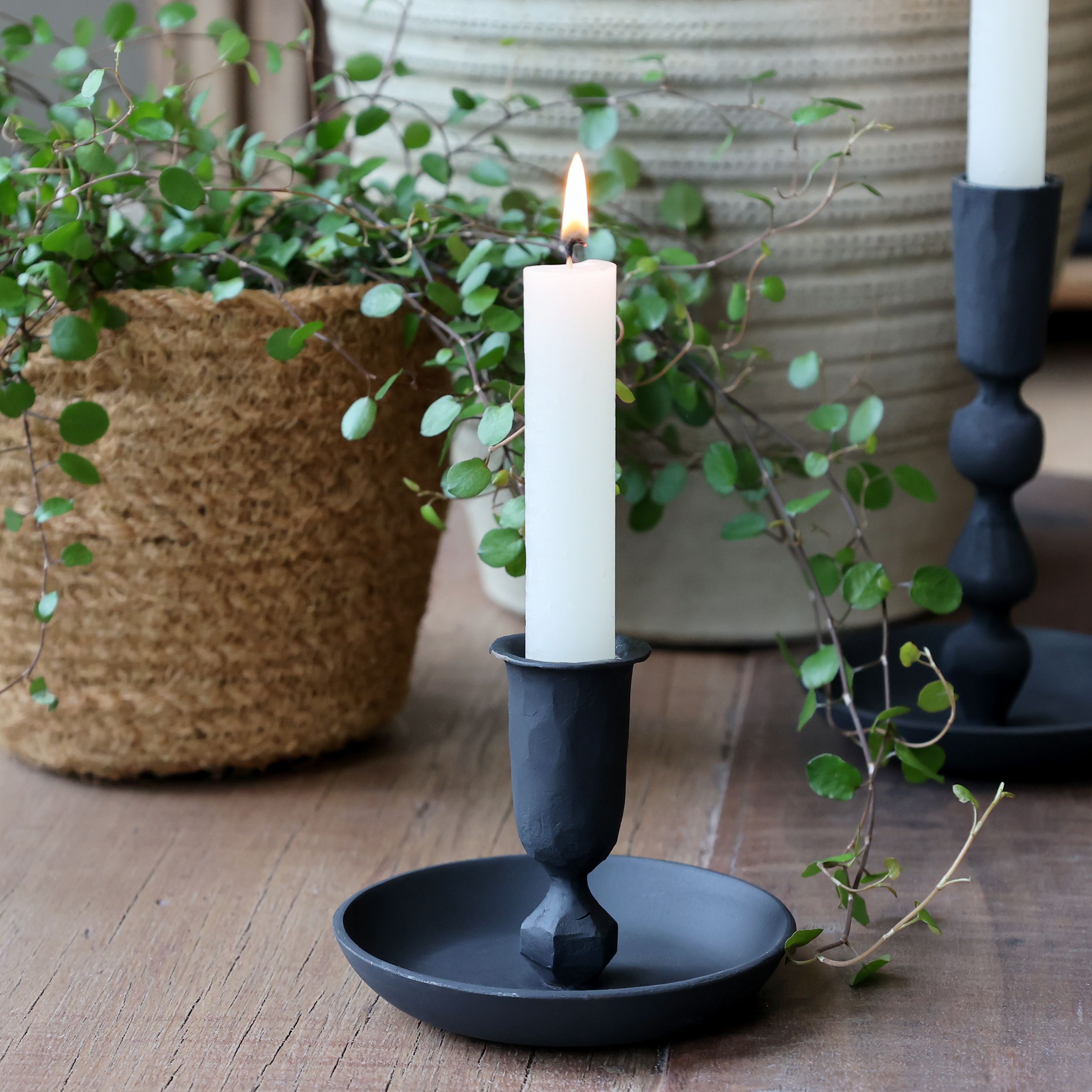 Kerzenständer aus Eisen, antik schwarz, 9 cm hoch