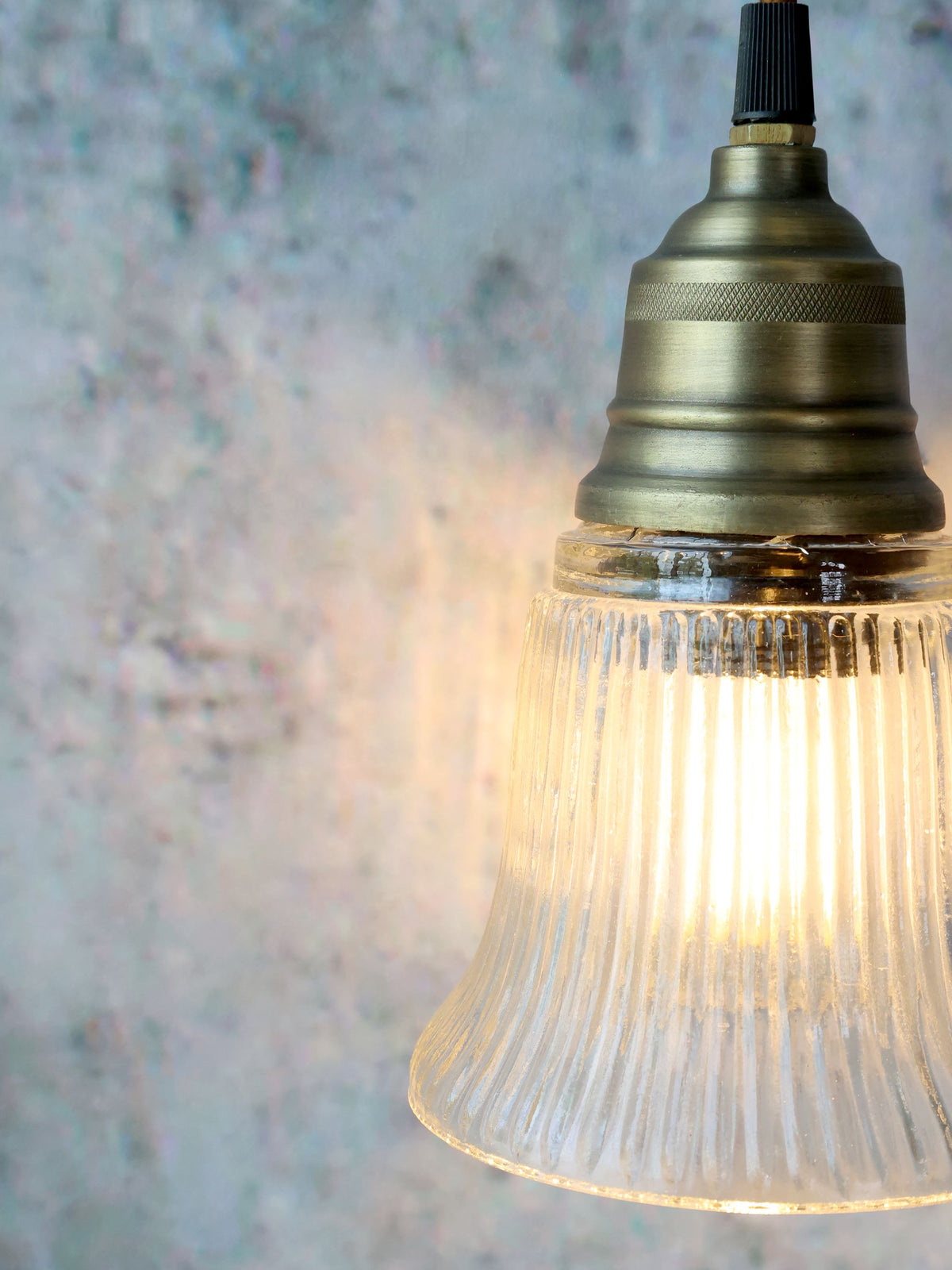 Lampe mit Messingoberfläche, Glas, E27, 17 cm hoch