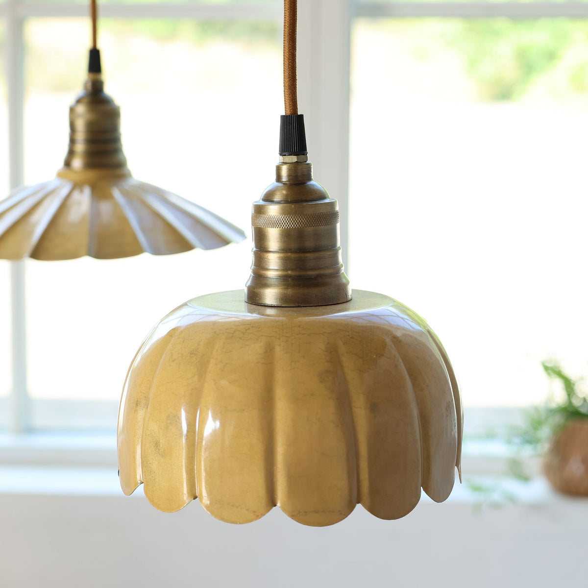 Lunel Lampe aus Emaille, 18 cm Durchmesser, mellow