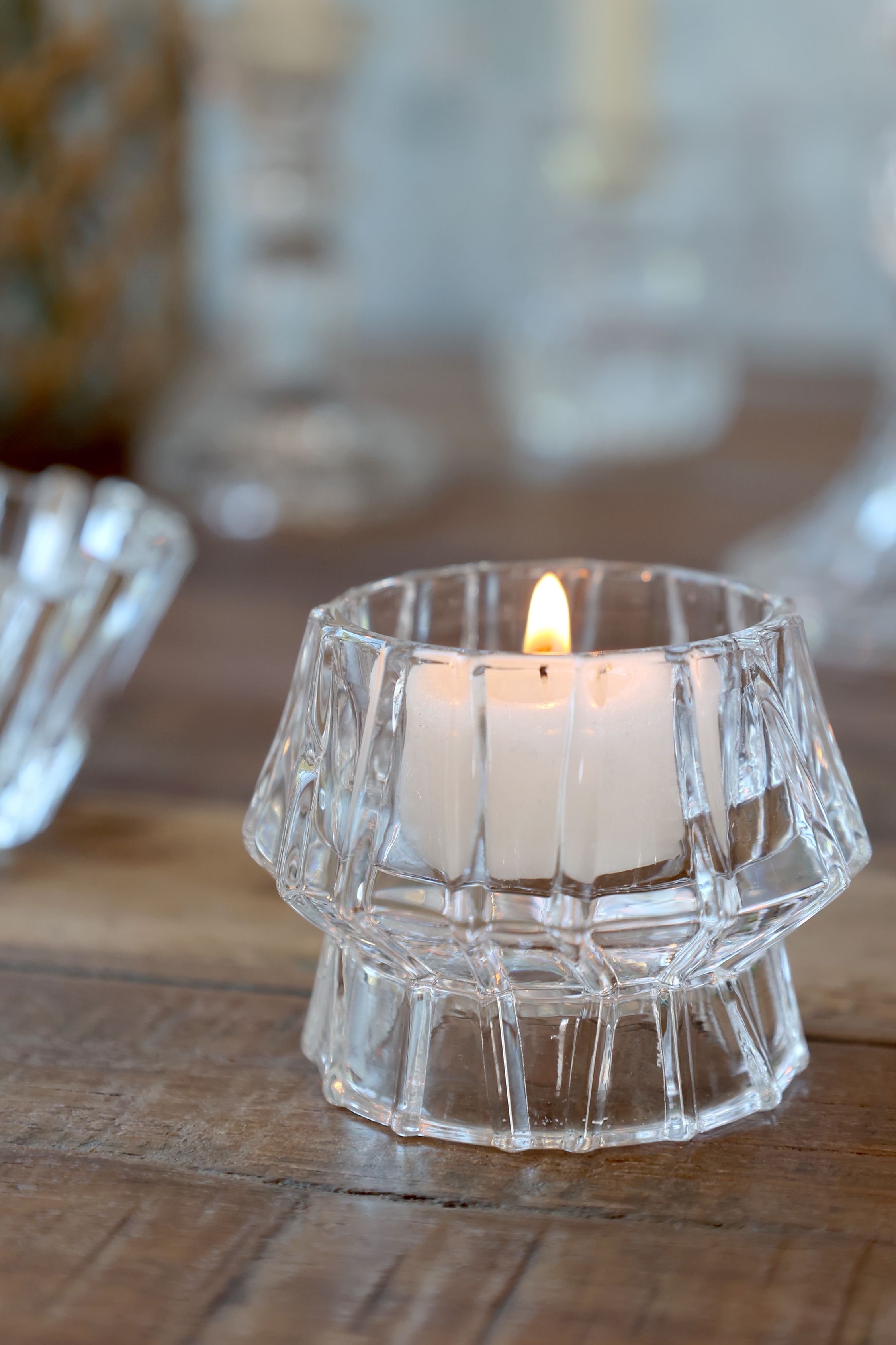 Teelichthalter aus Glas mit Rillen, 5 cm hoch