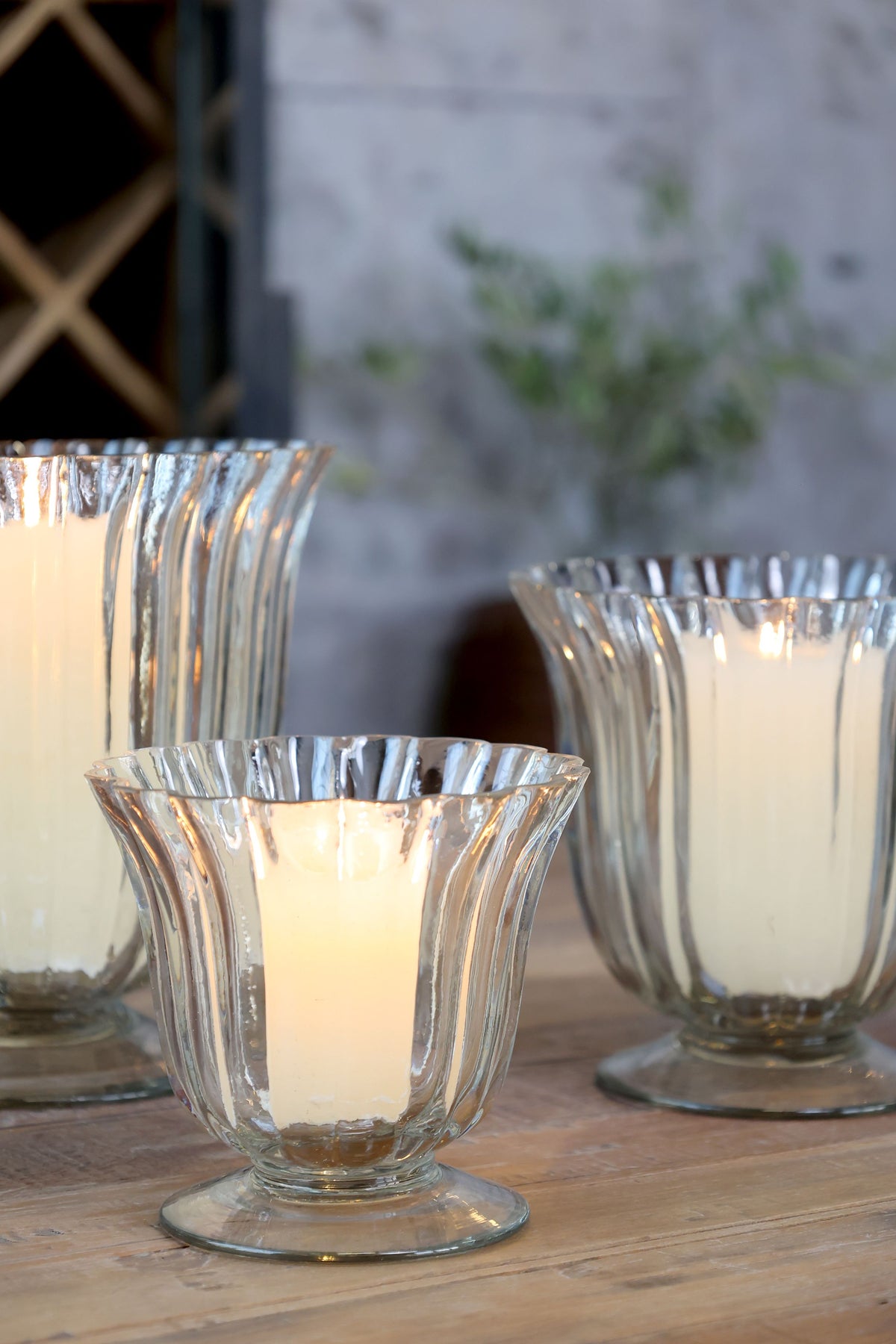 Windlicht auf Fuß aus Glas, 19 cm hoch, klar